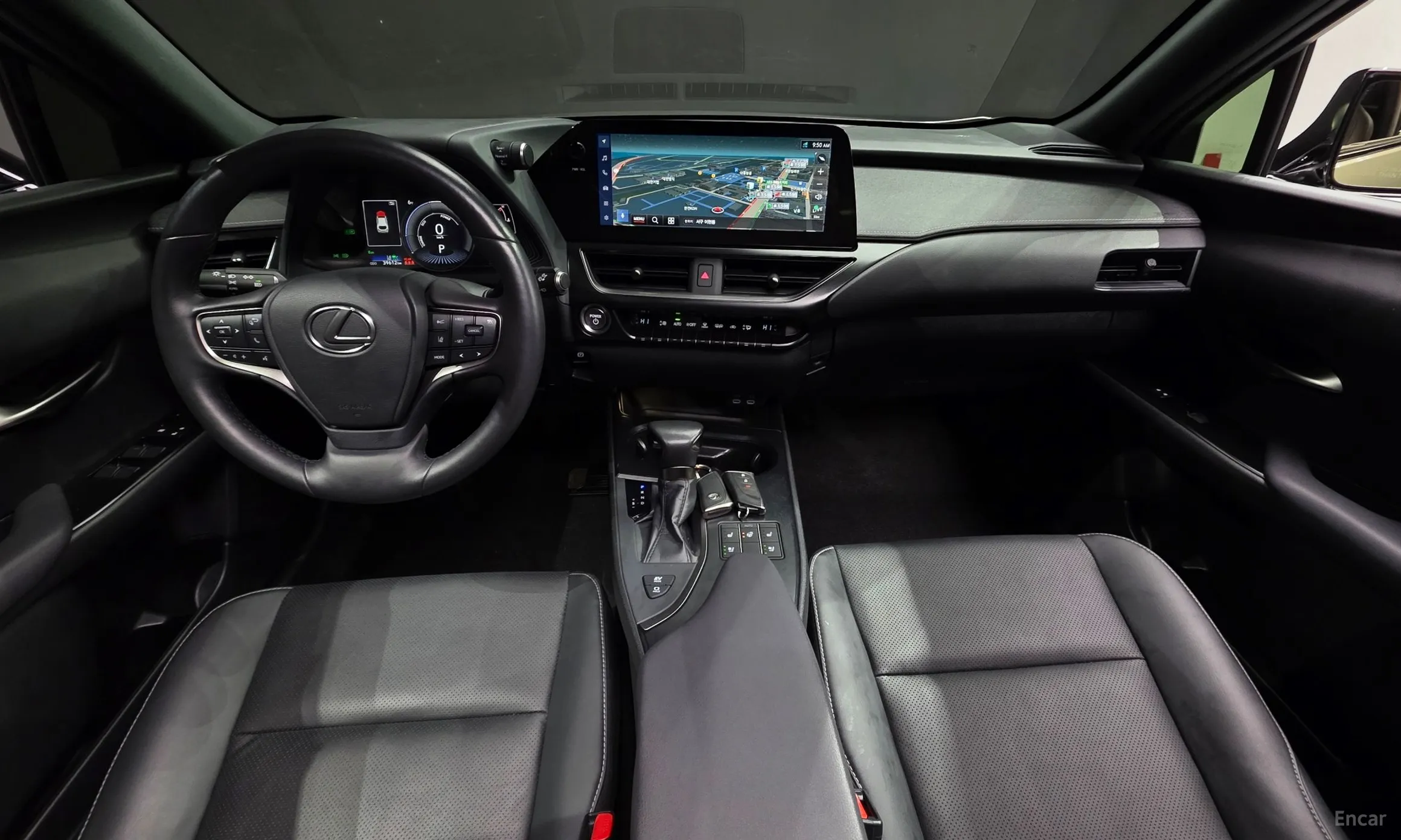 Lexus UX250h превью 7