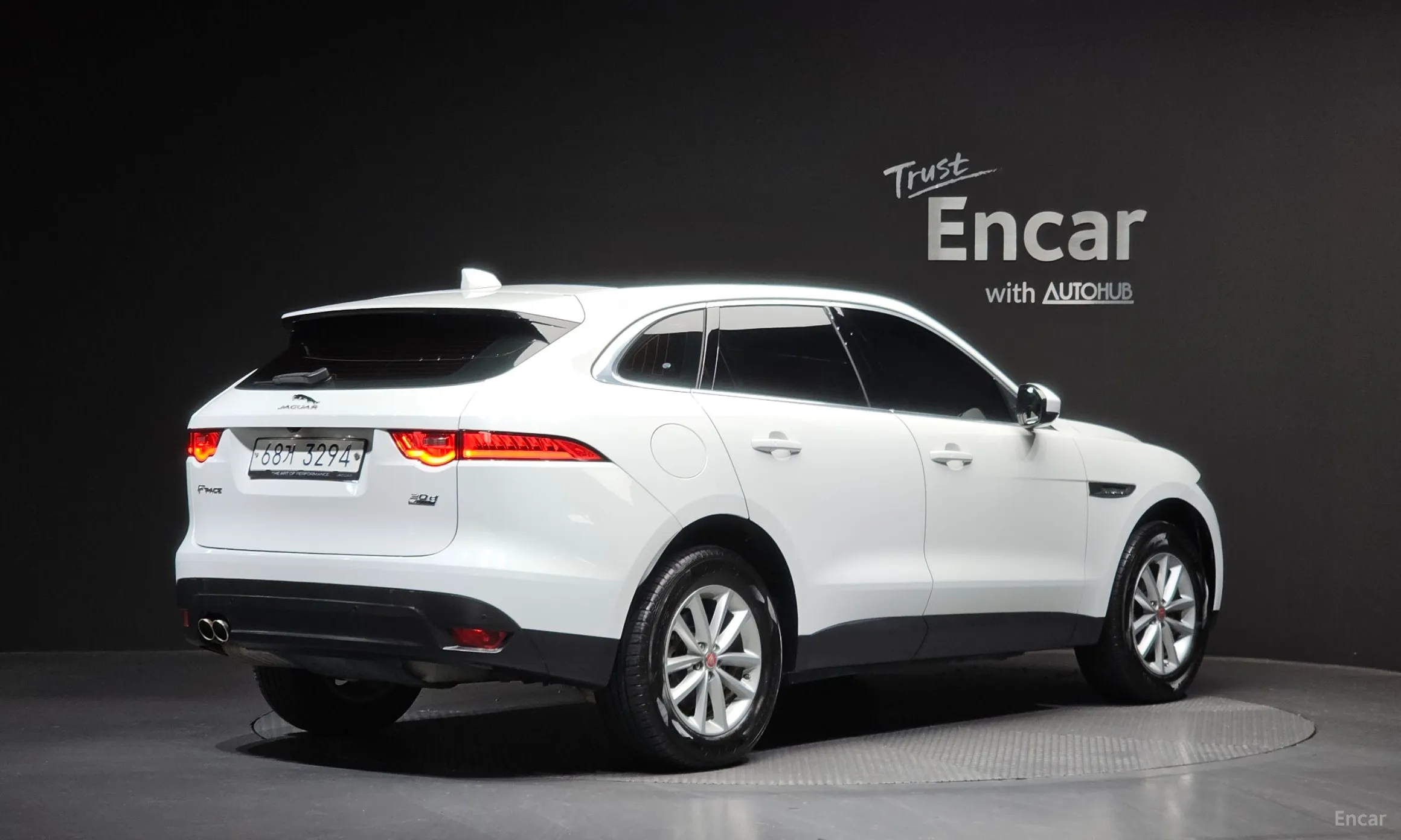 Jaguar F-PACE превью 2
