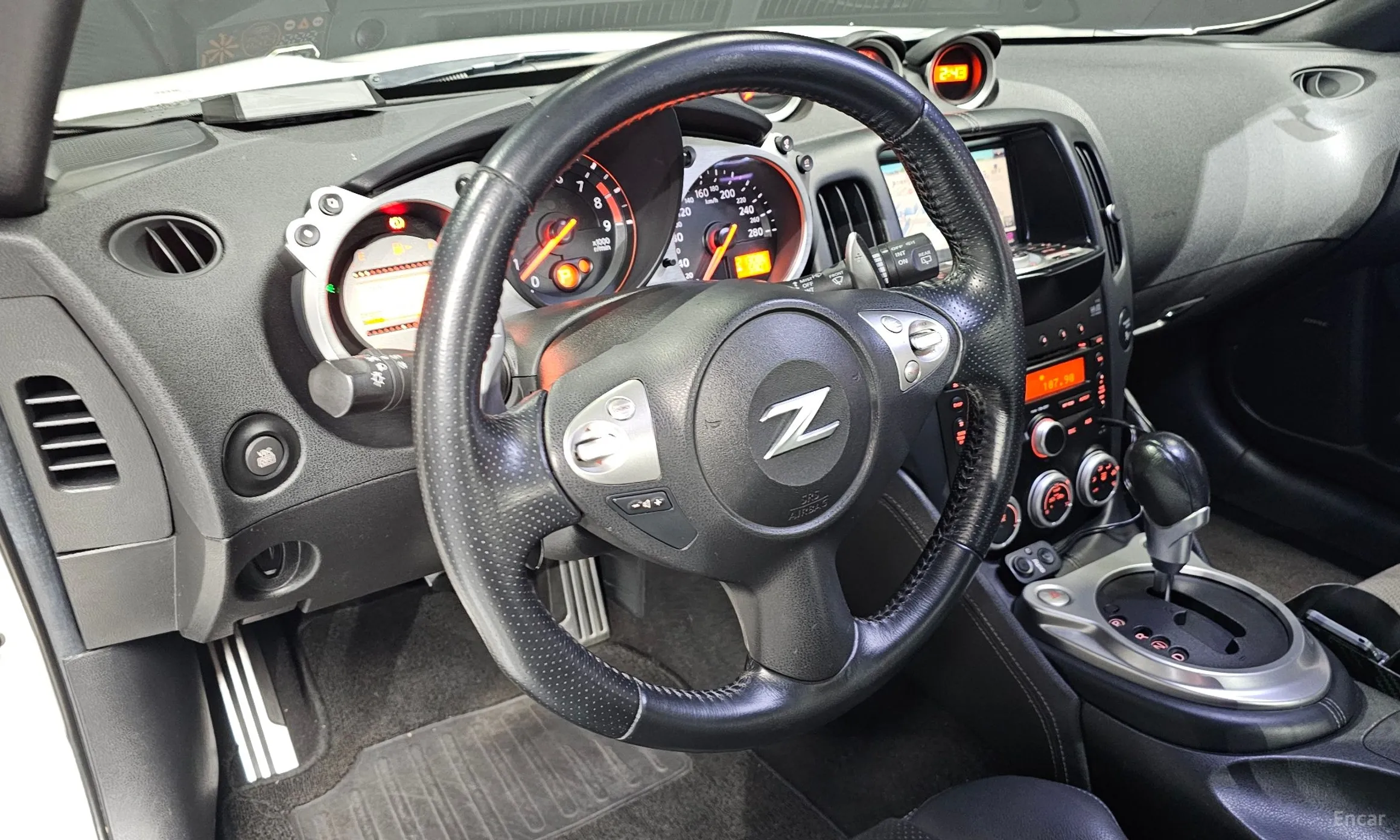 Nissan 370Z превью 12