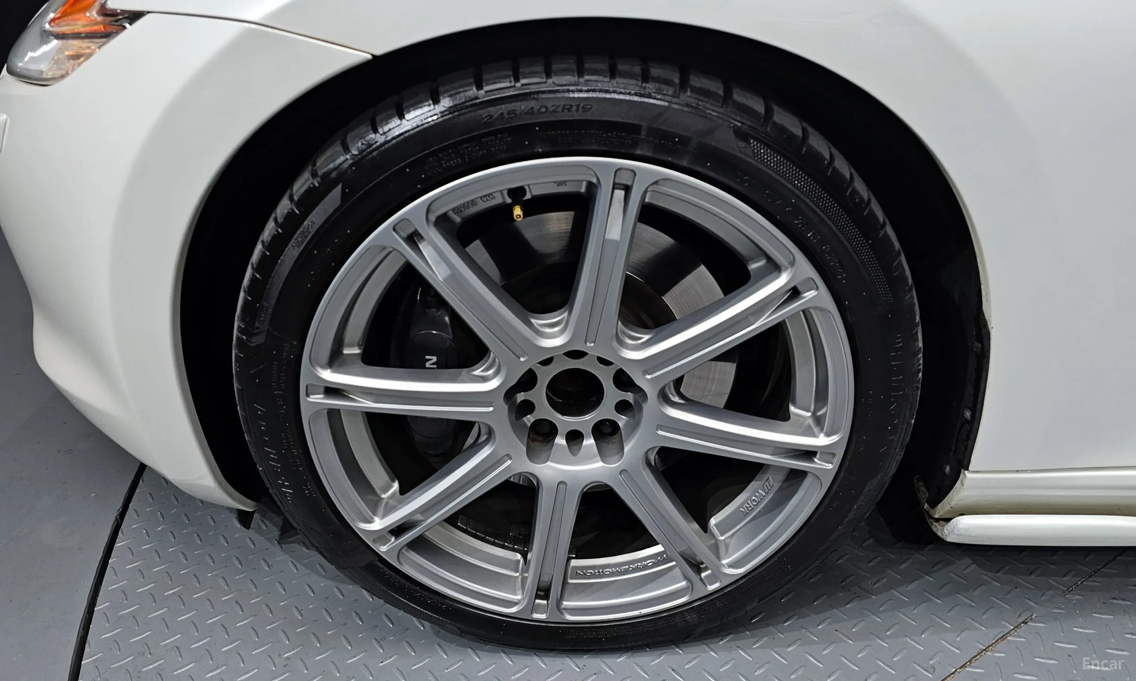 Nissan 370Z превью 5