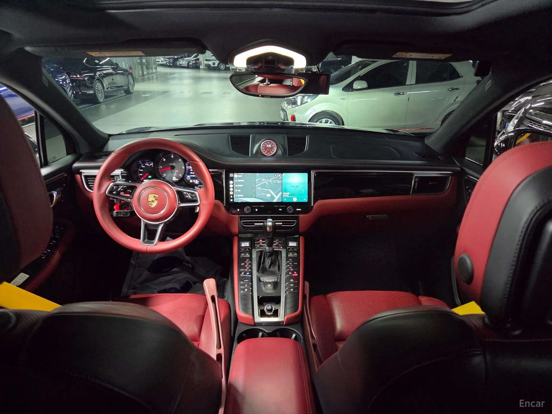 Porsche Macan превью 18