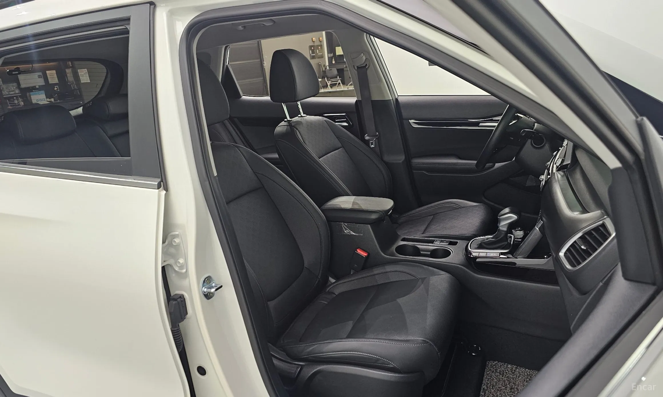 Kia Seltos превью 11