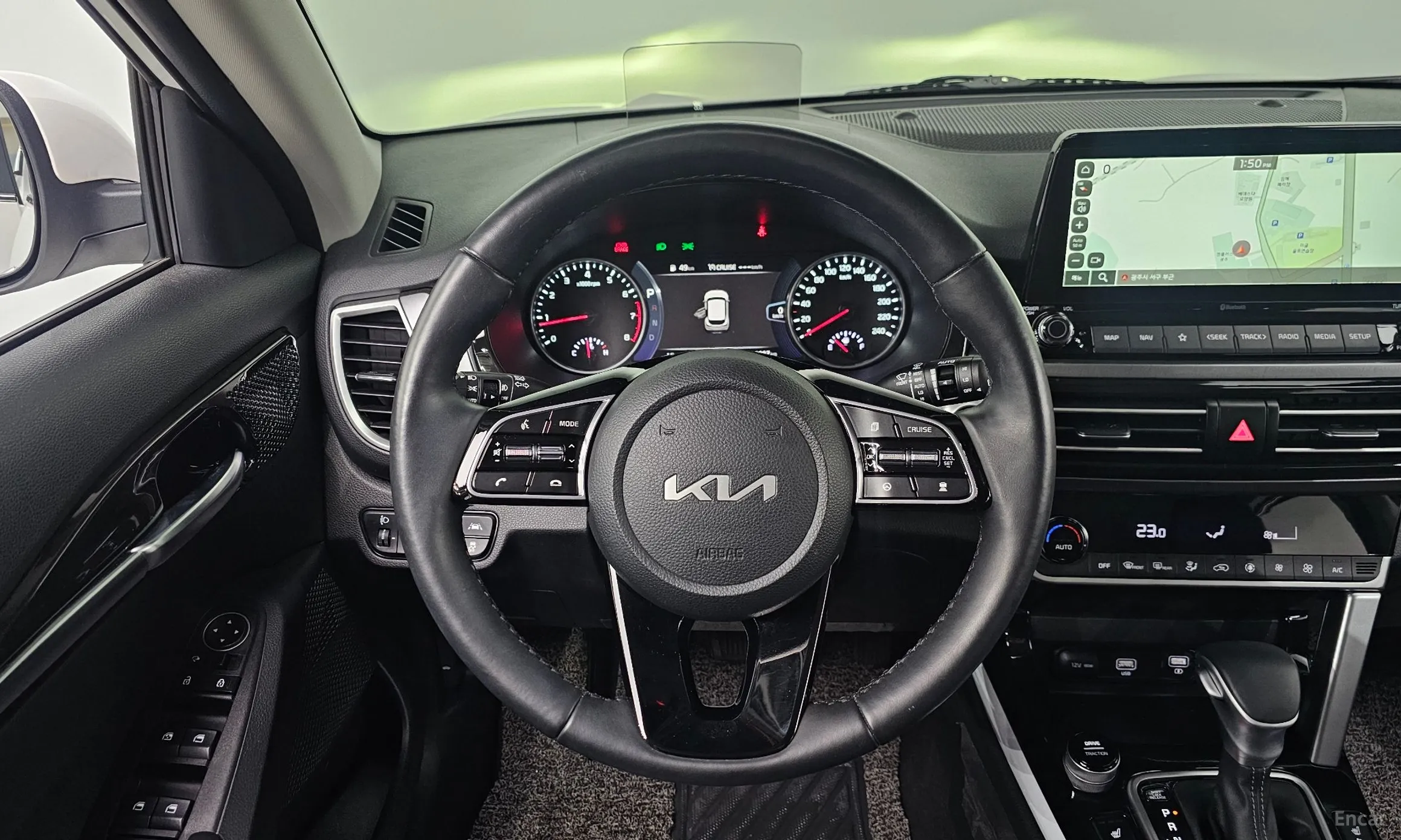 Kia Seltos превью 13