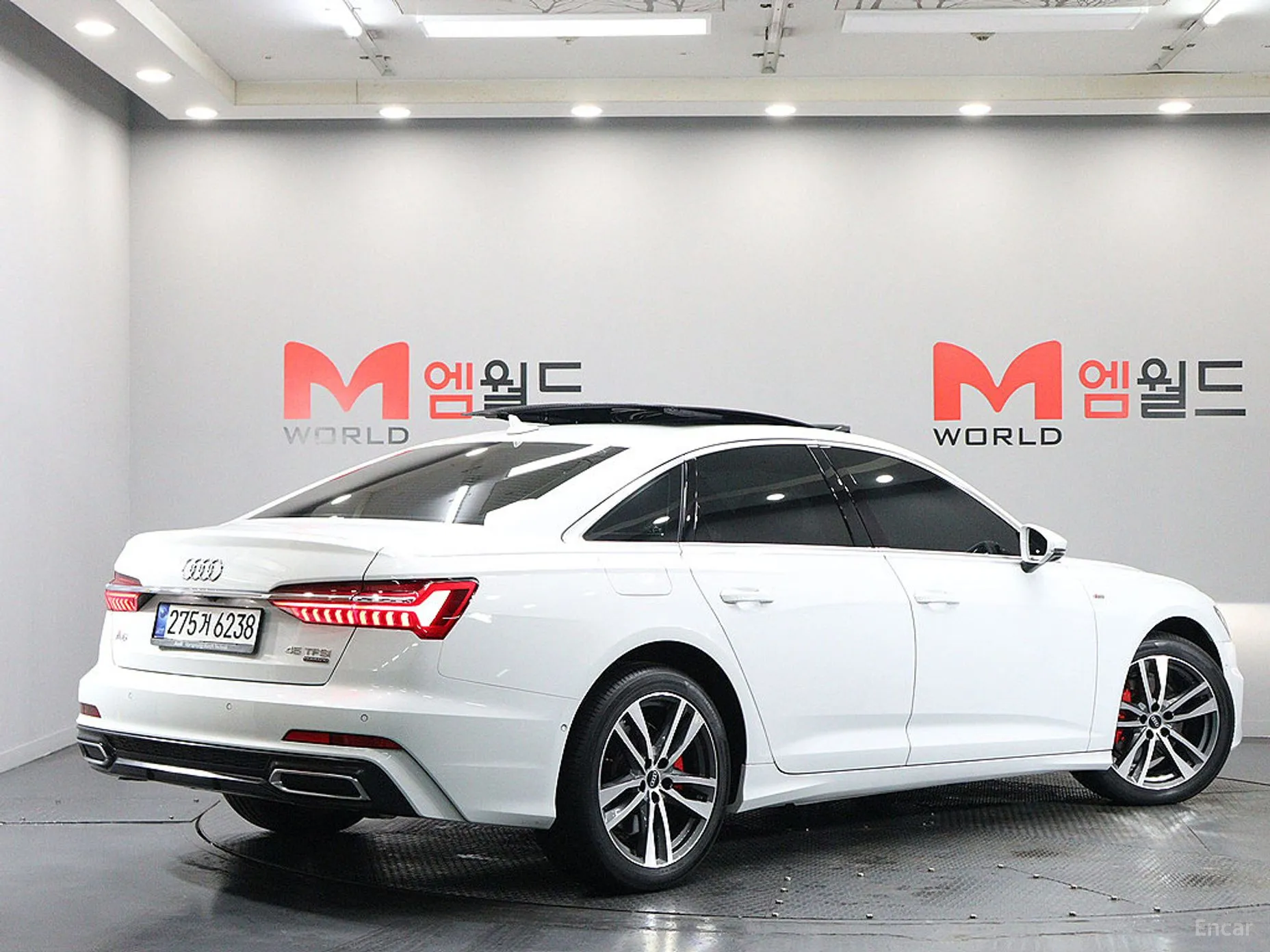 Audi A6 (C8) превью 4