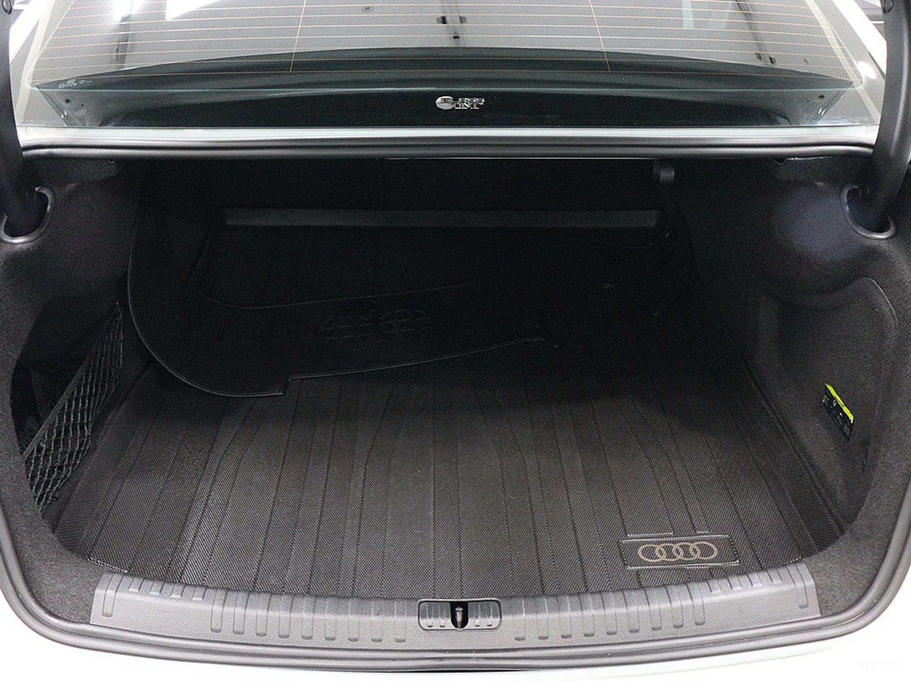 Audi A6 (C8) превью 5