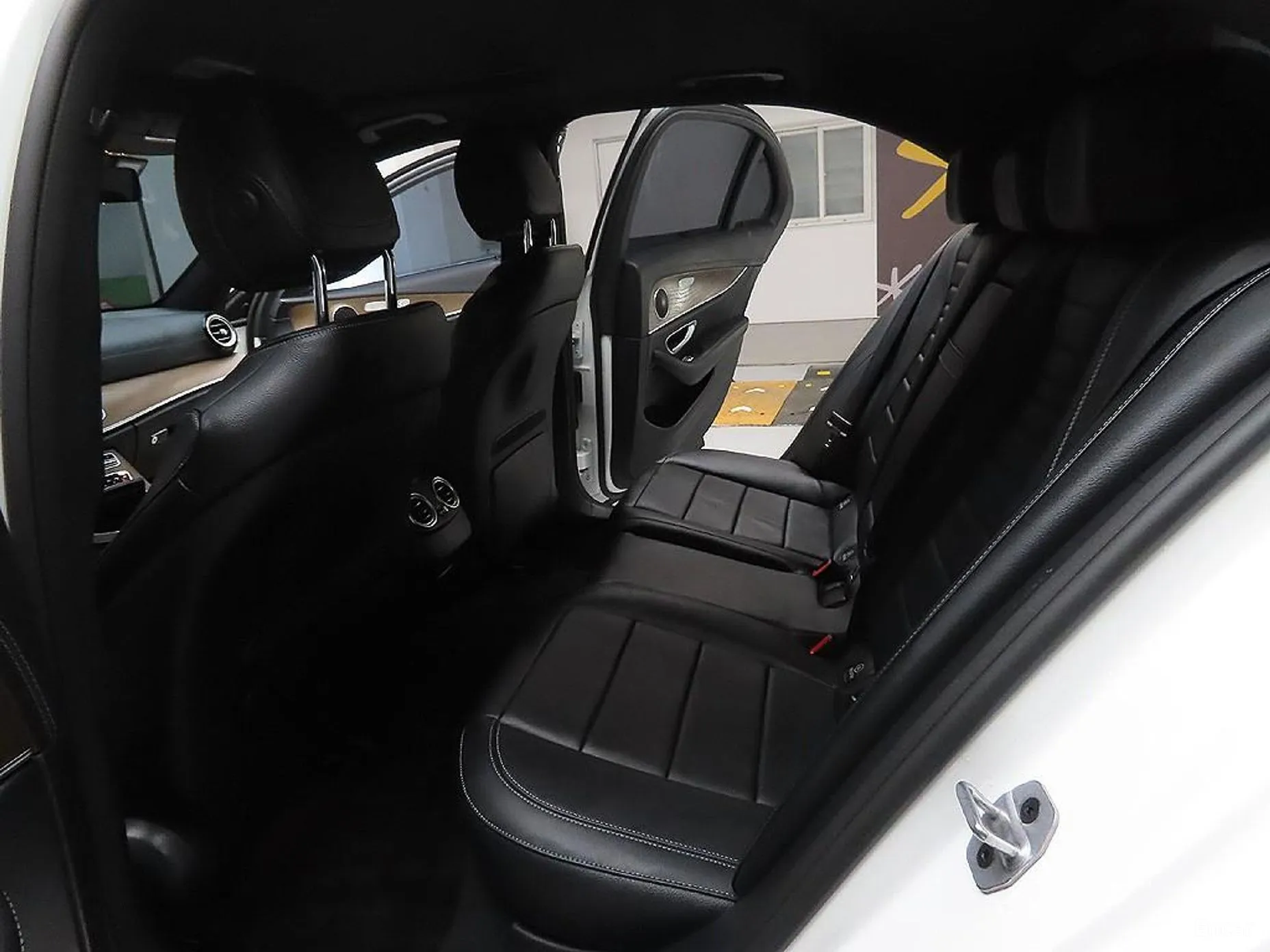 Mercedes Benz E-Class W213 превью 10