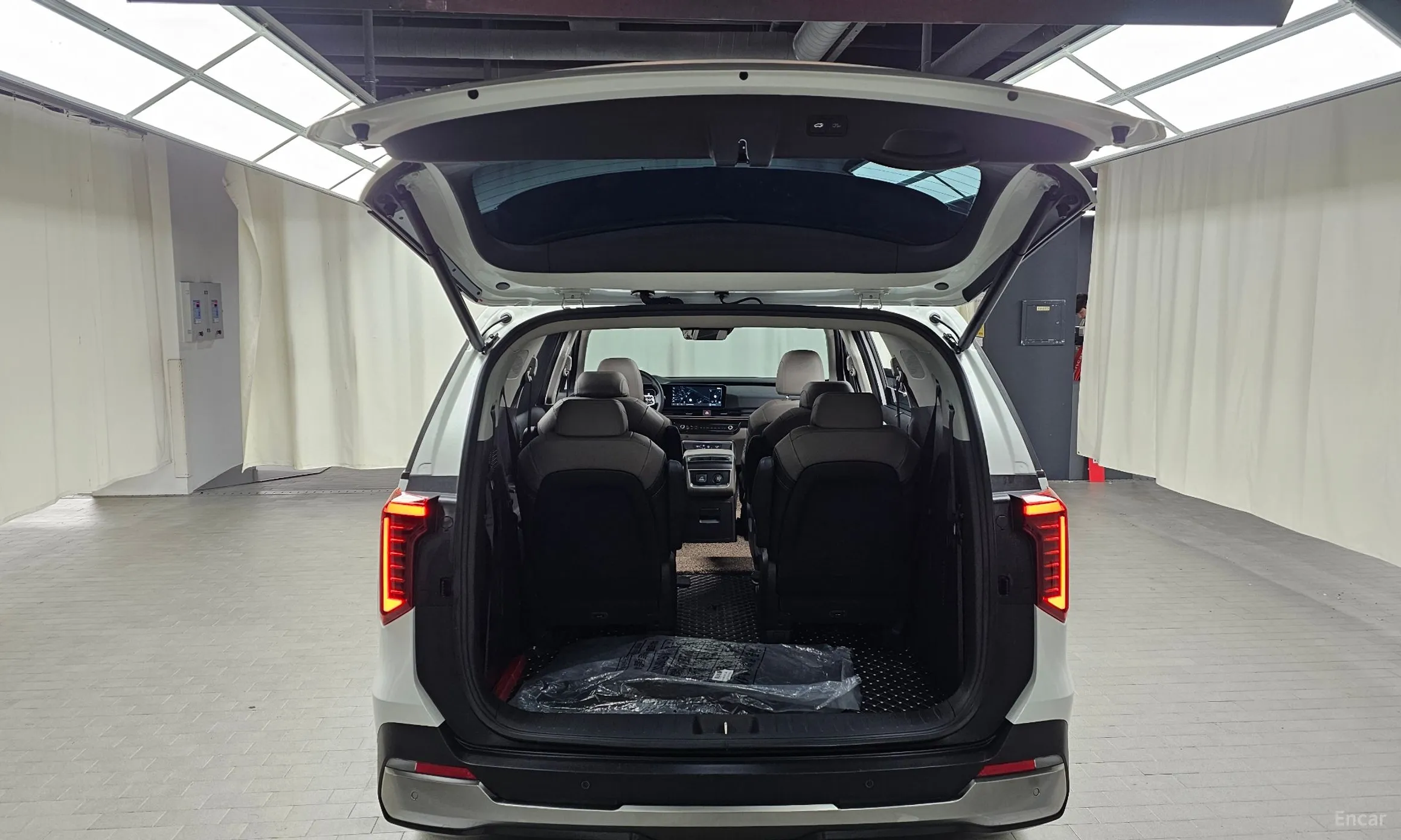 Kia Carnival 4th Generation превью 20