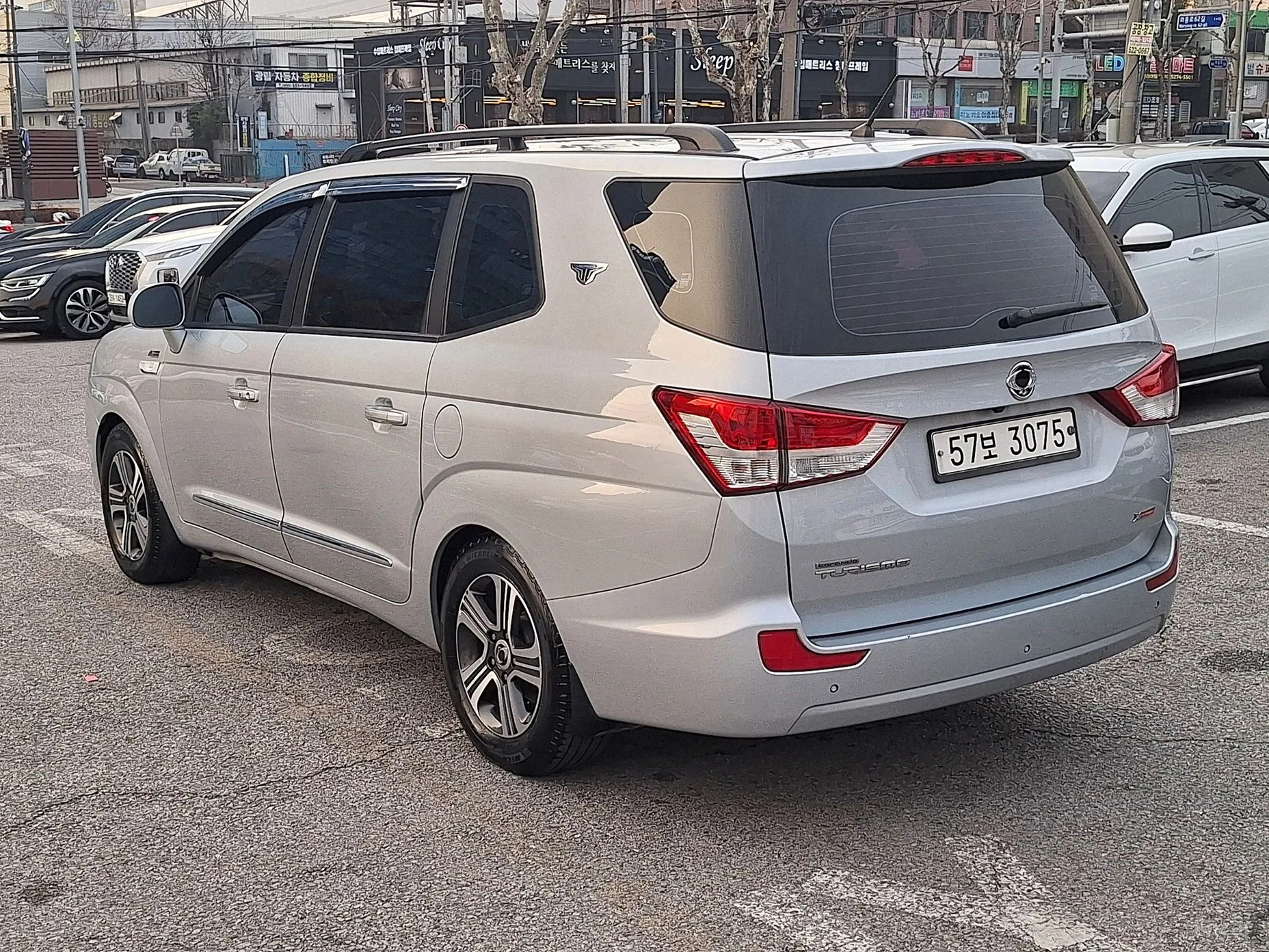 KG Mobility (SsangYong) Korando Turismo превью 5