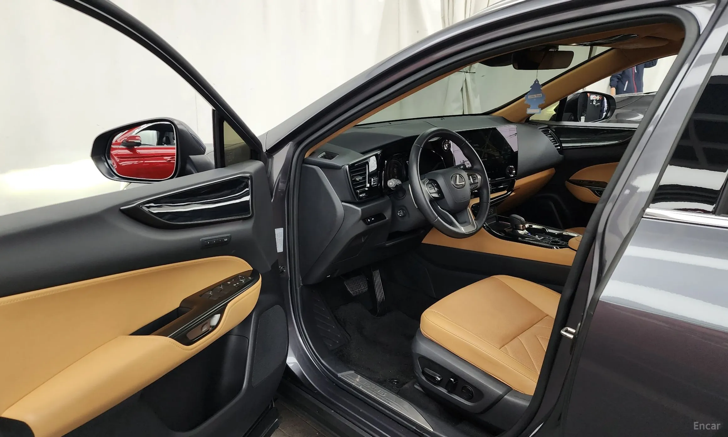 Lexus NX450h + 2nd Gen превью 10