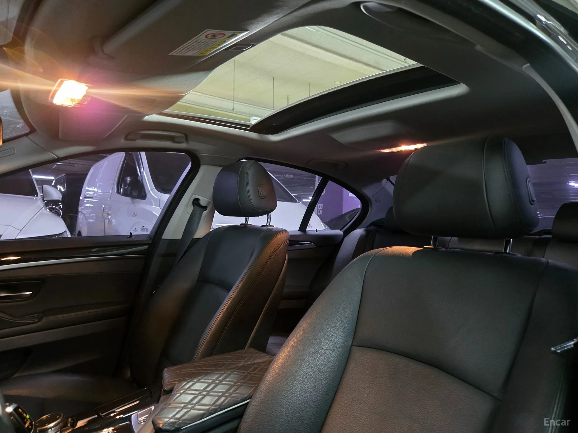 BMW 5 Series (F10) превью 12