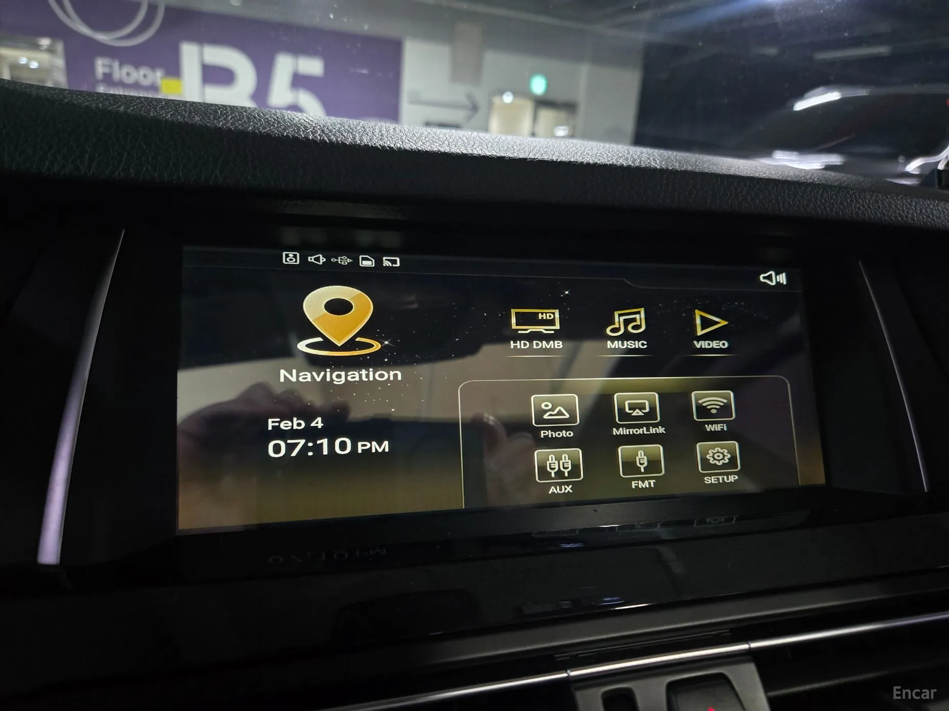BMW 5 Series (F10) превью 15
