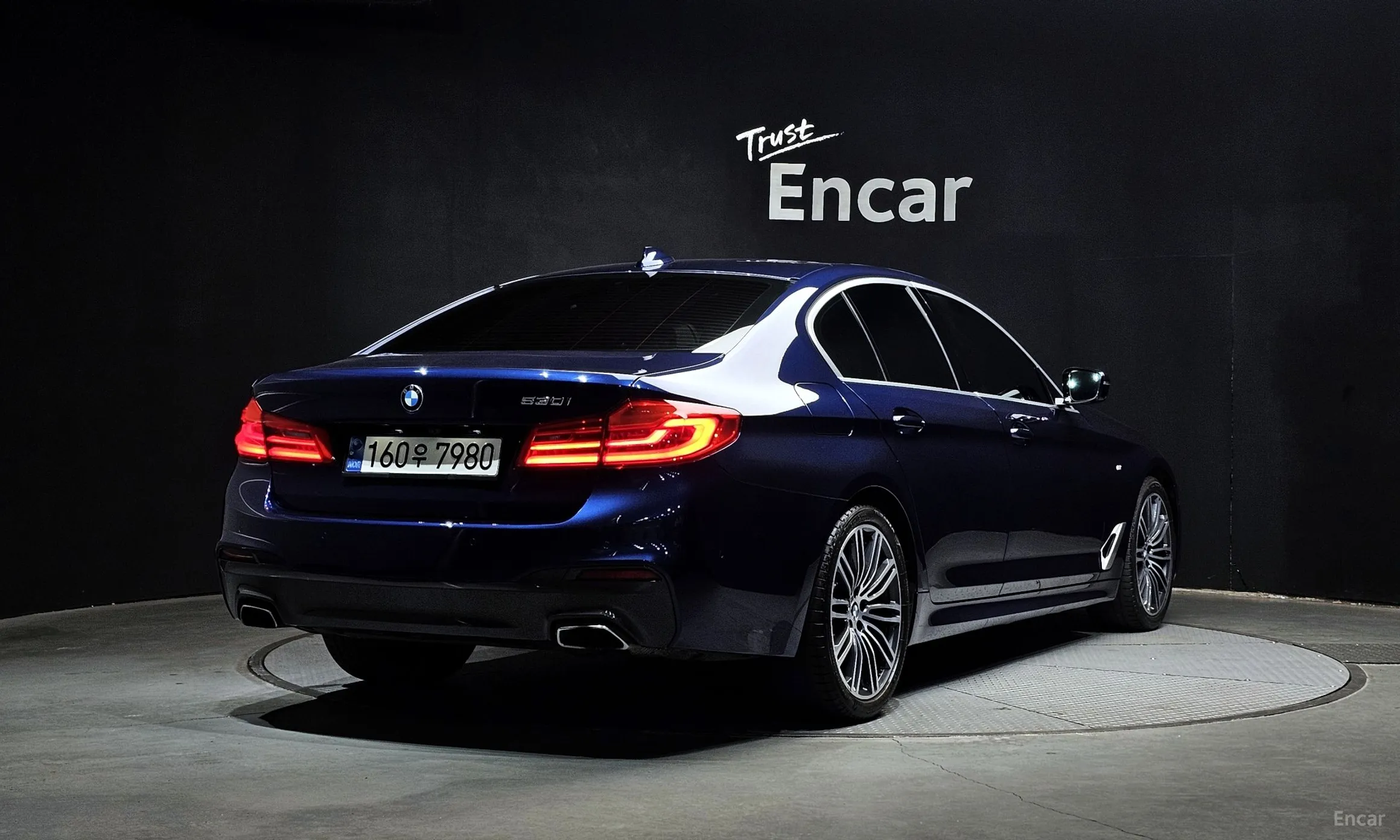 BMW 5 Series (G30) превью 2