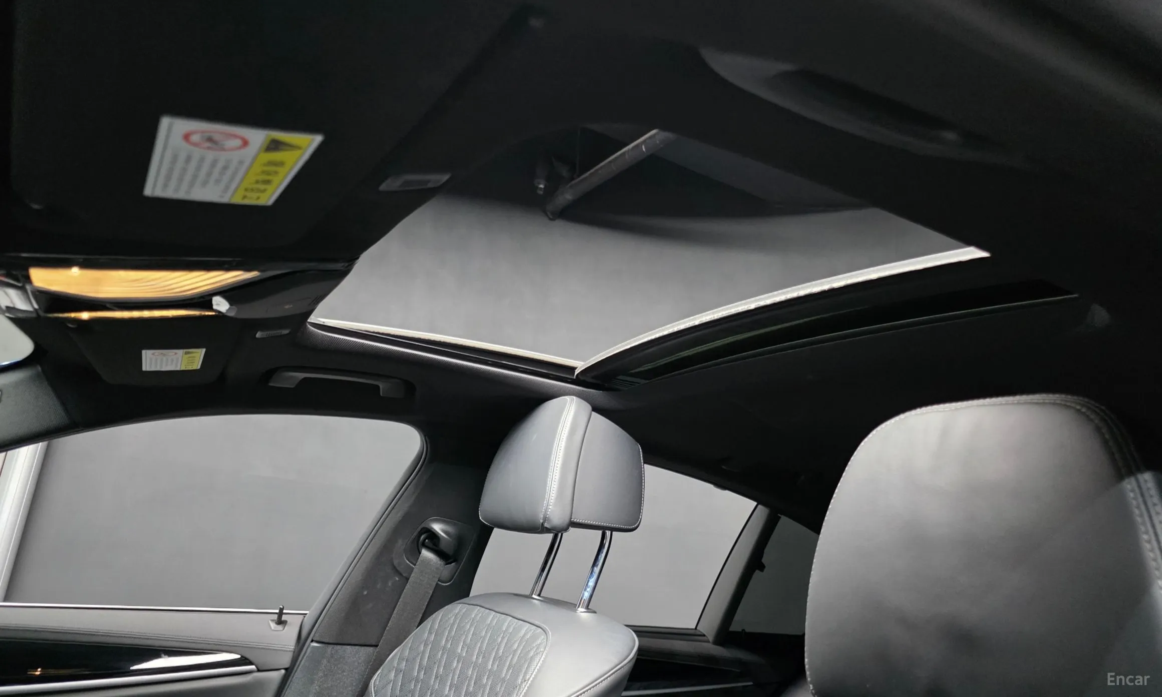 BMW 5 Series (G30) превью 19