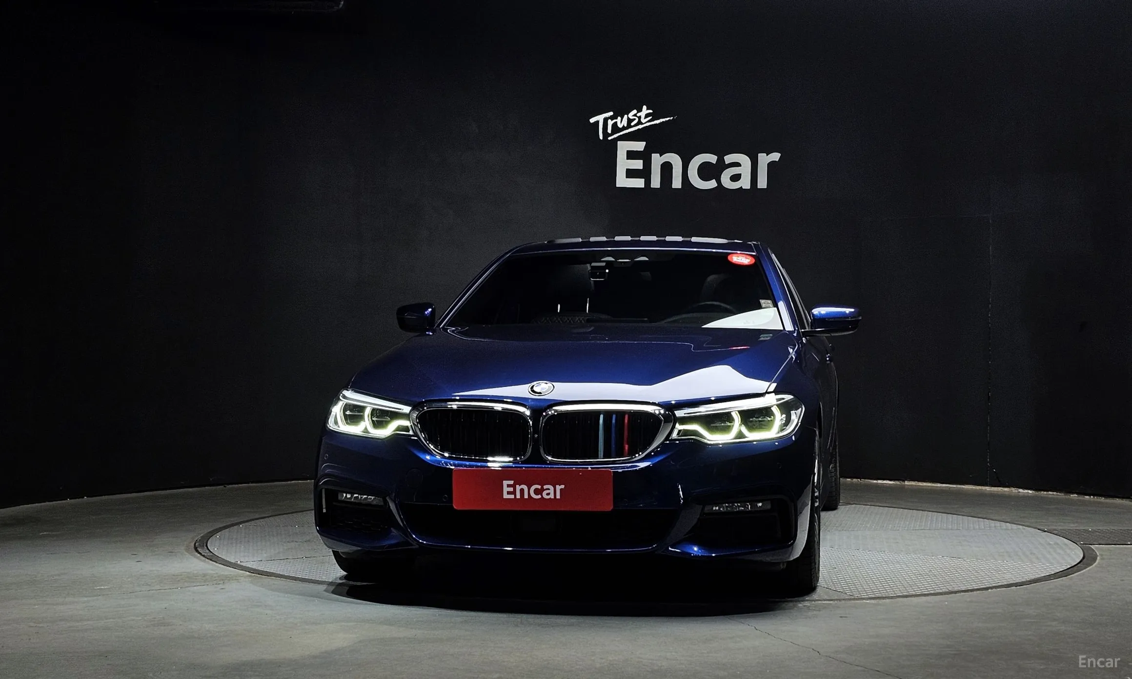 BMW 5 Series (G30) превью 3