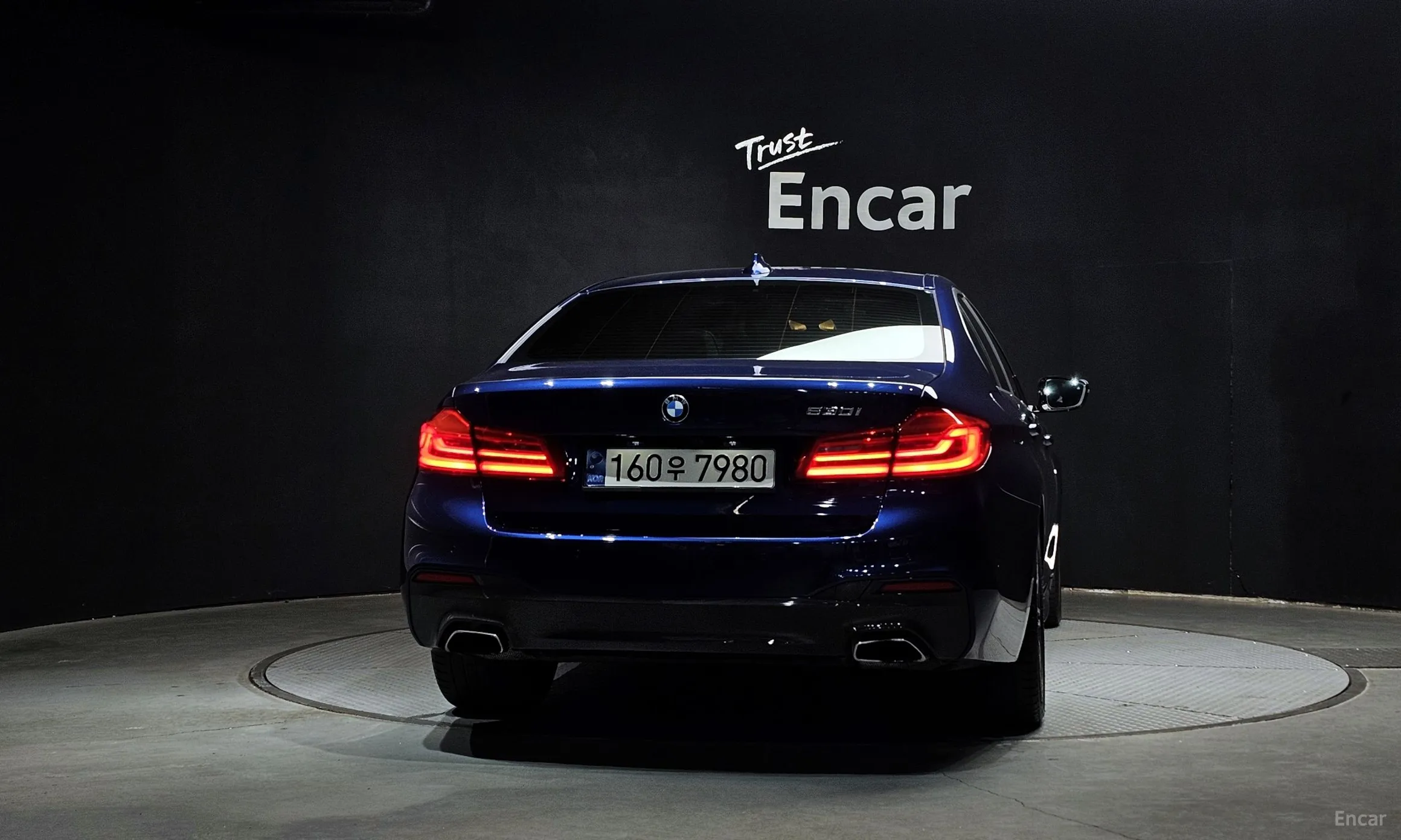 BMW 5 Series (G30) превью 4