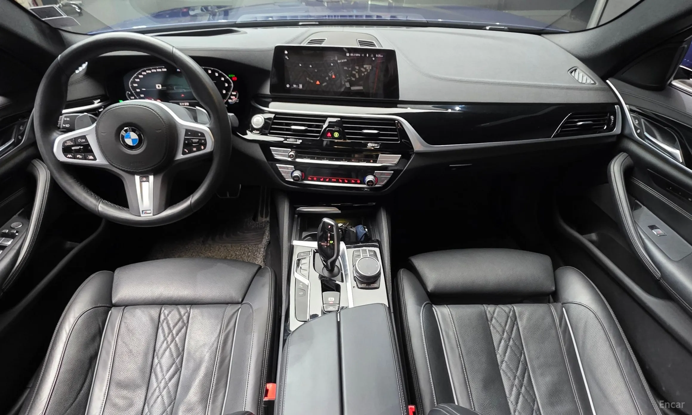 BMW 5 Series (G30) превью 7