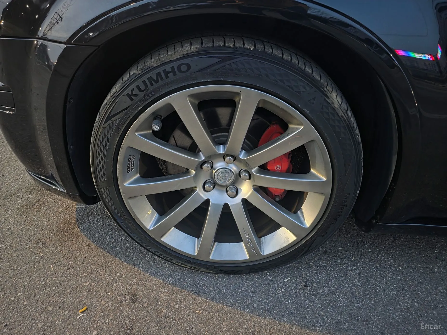 Chrysler 300C превью 11