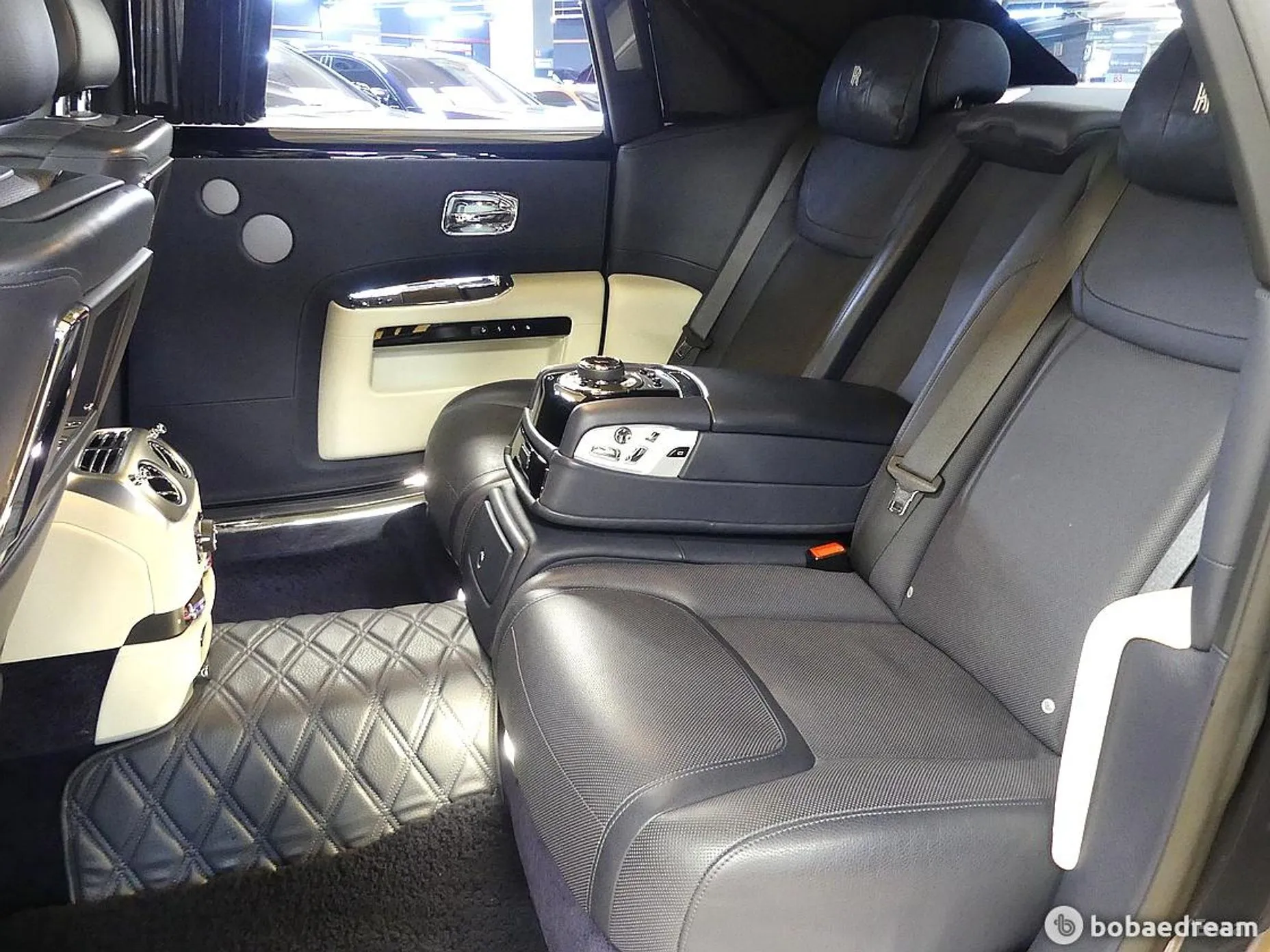 Rolls-Royce Ghost превью 16