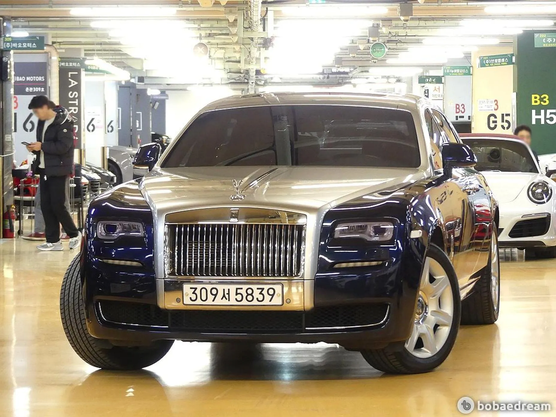 Rolls-Royce Ghost превью 3