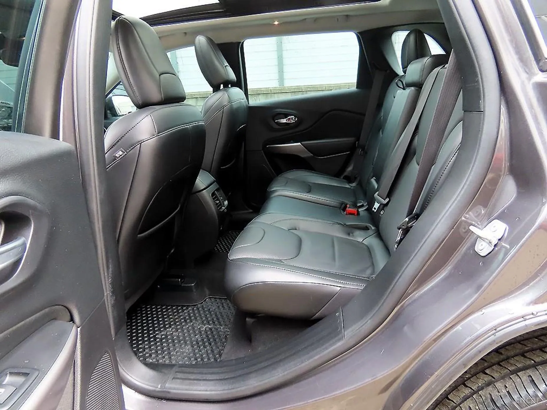 Jeep Cherokee (KL) превью 6