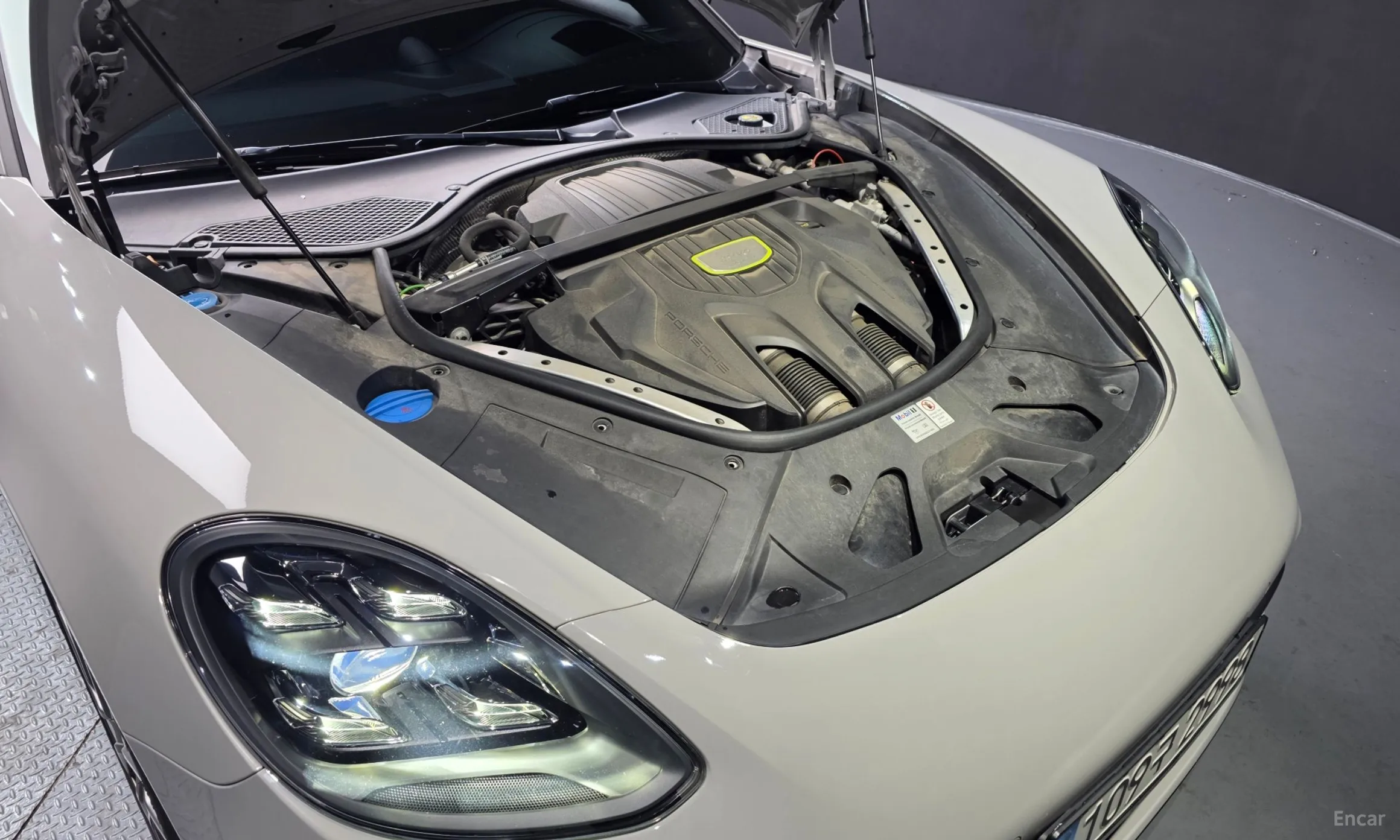 Porsche Panamera (971) превью 6