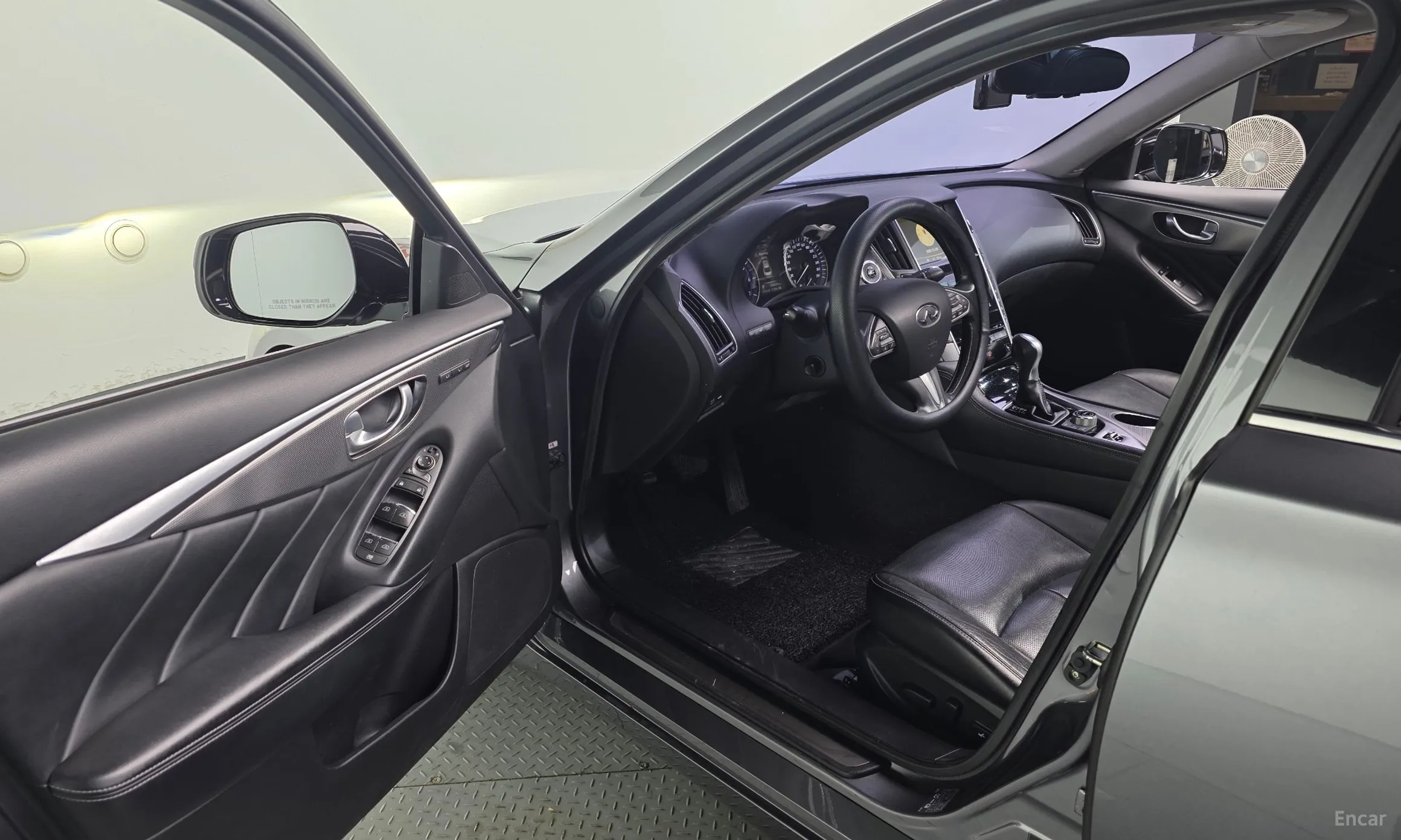 Infiniti Q50 превью 11
