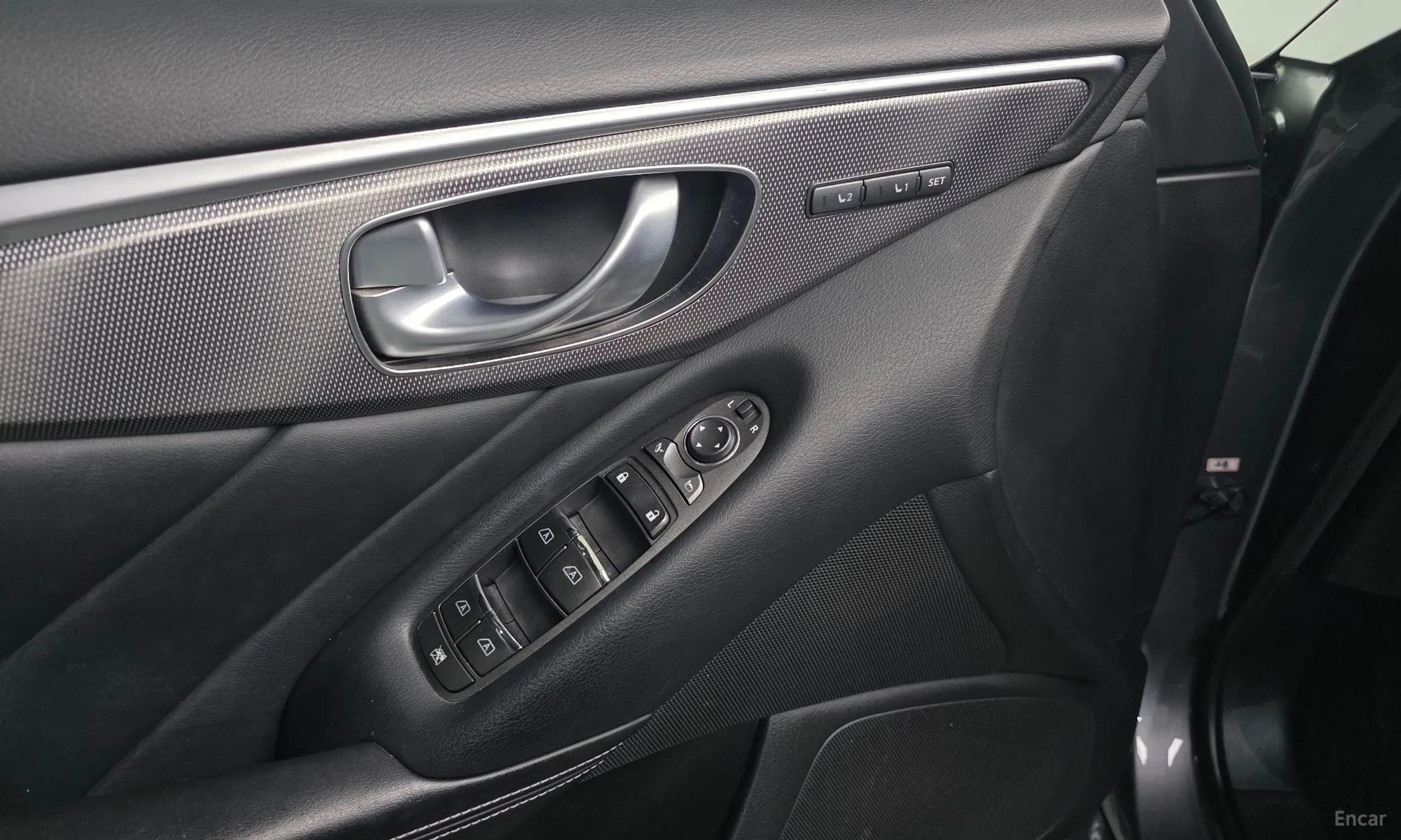 Infiniti Q50 превью 17