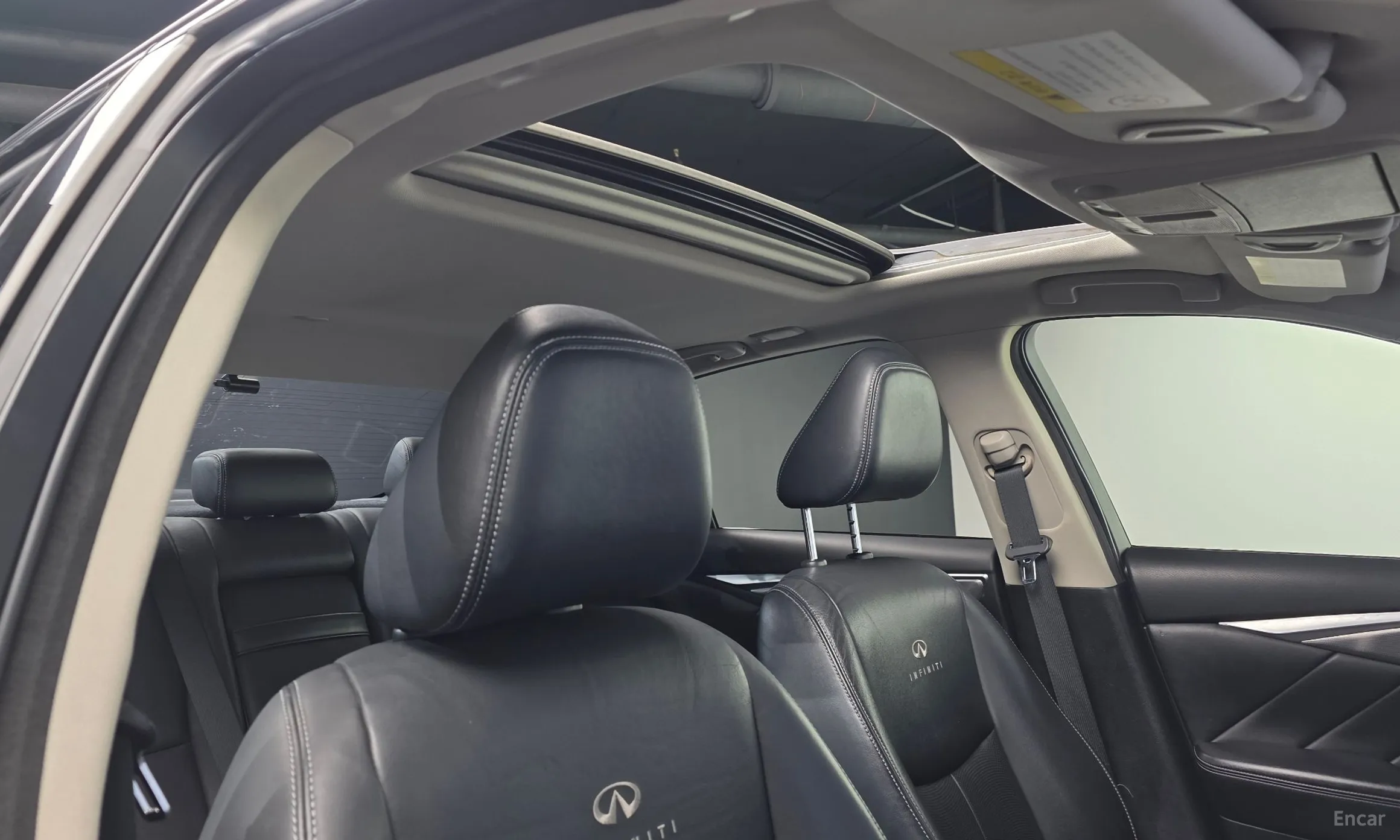 Infiniti Q50 превью 19