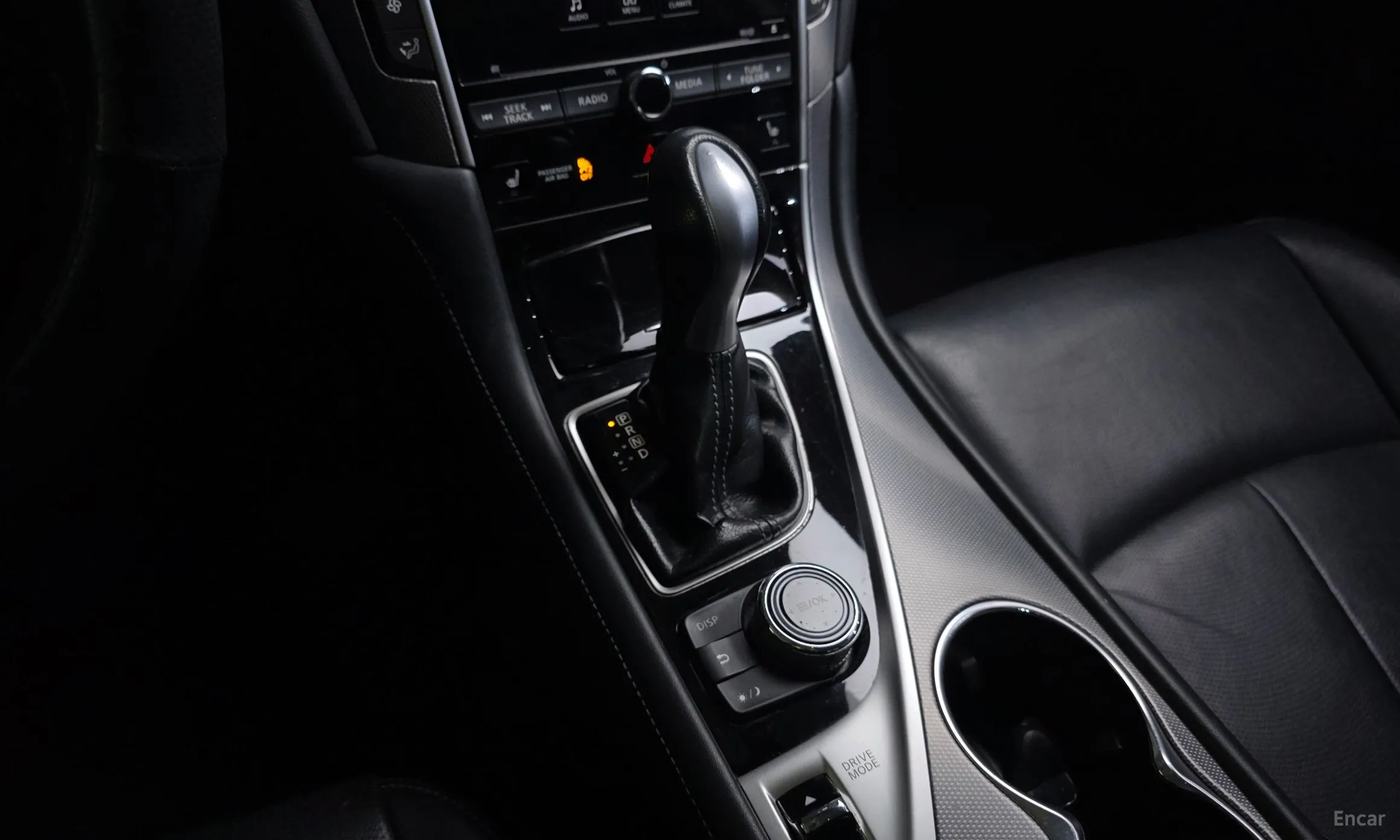 Infiniti Q50 превью 9