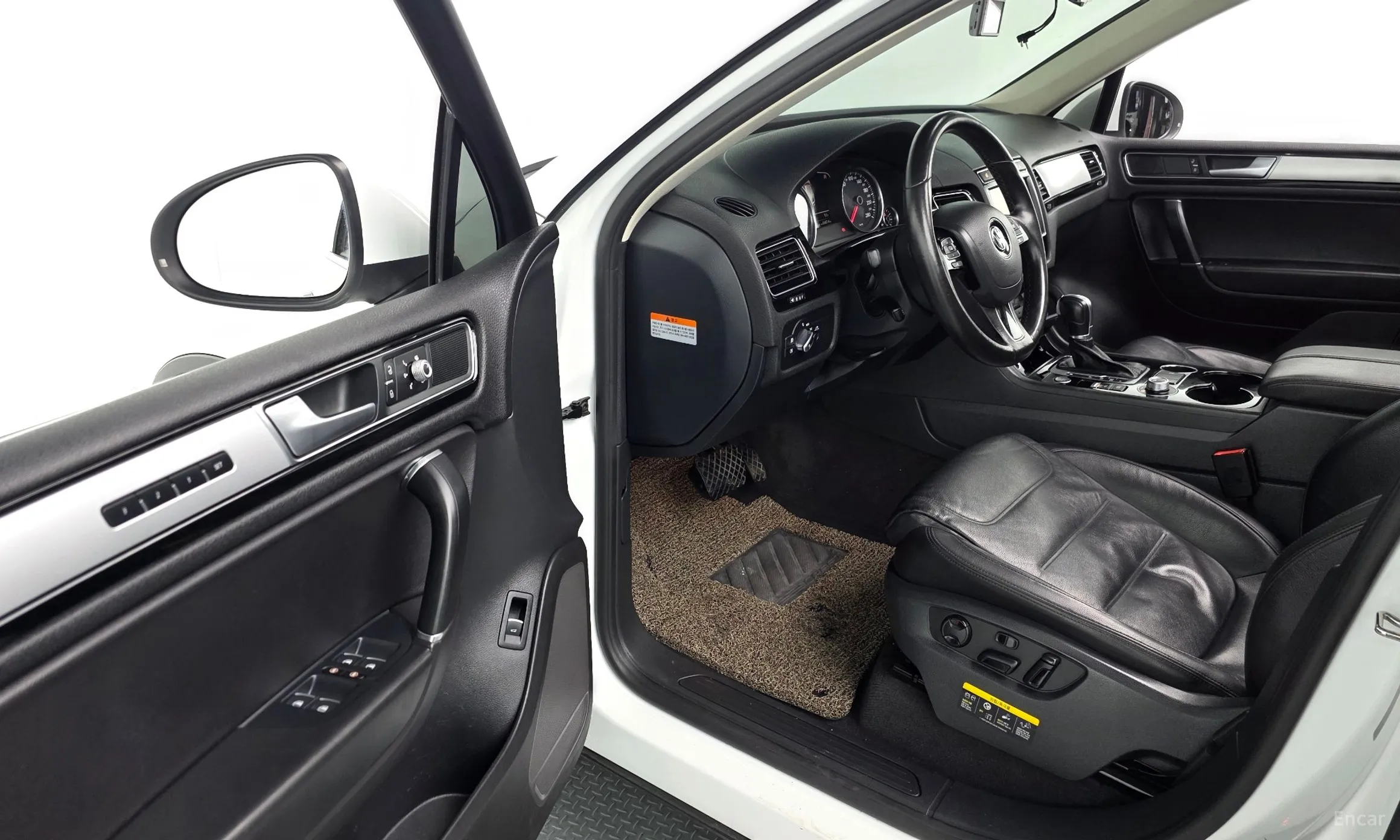 Volkswagen New Touareg превью 11