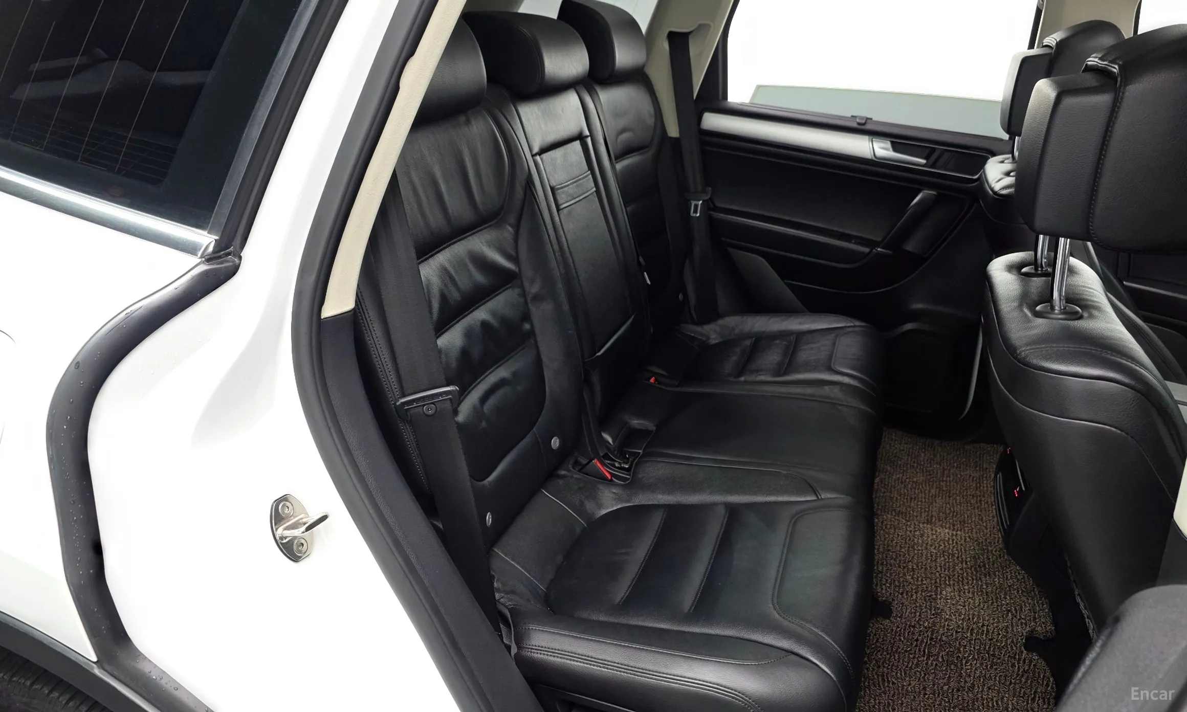 Volkswagen New Touareg превью 12
