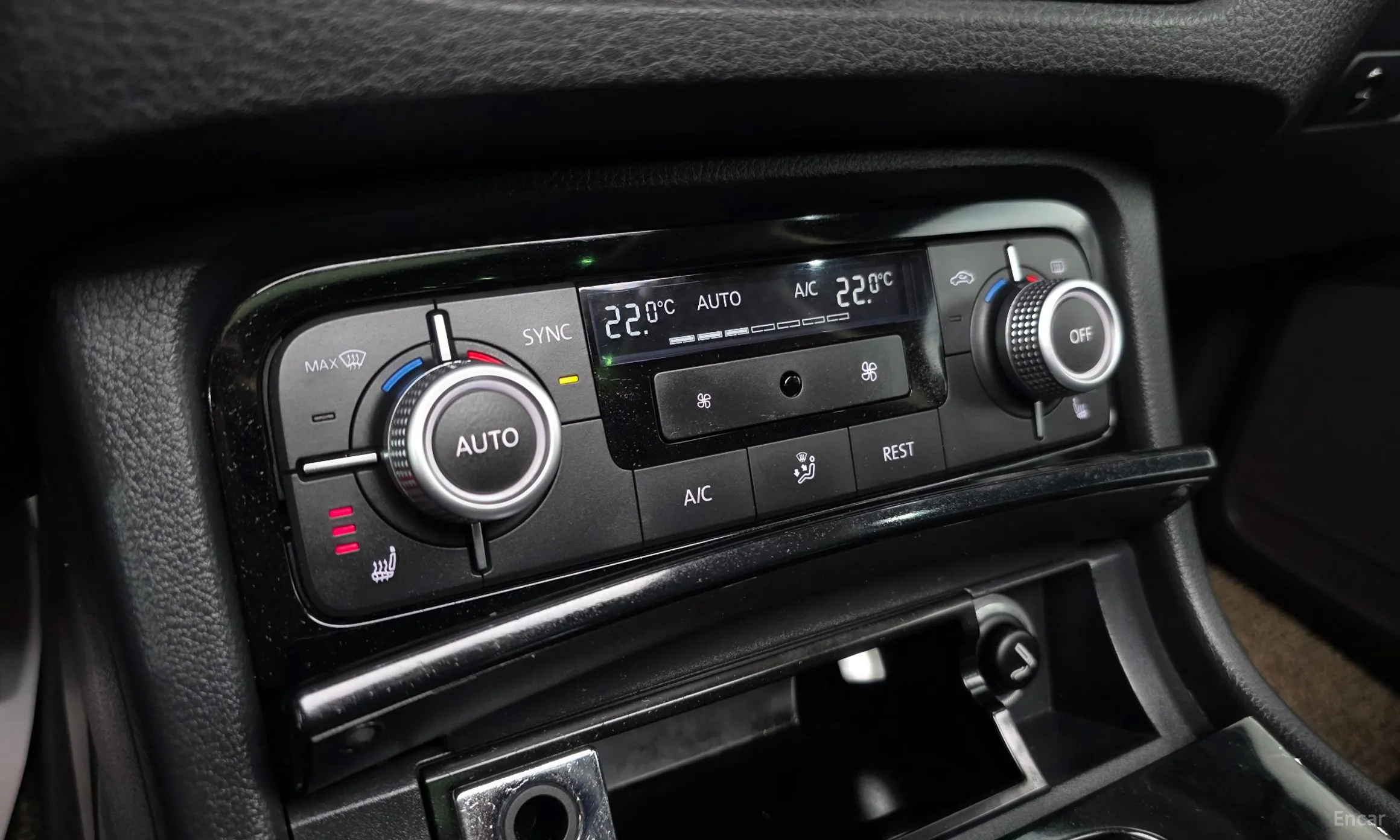 Volkswagen New Touareg превью 16