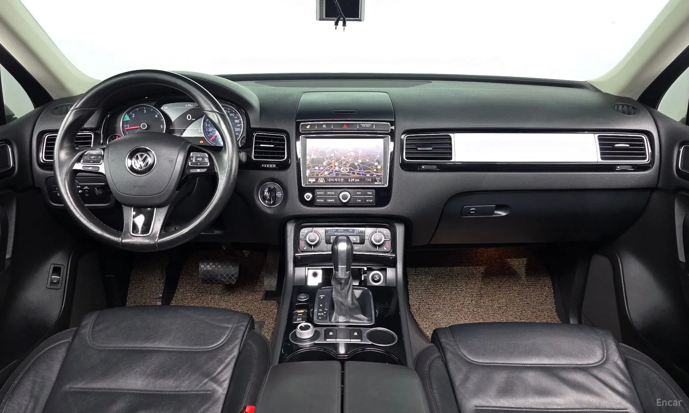 Volkswagen New Touareg превью 7