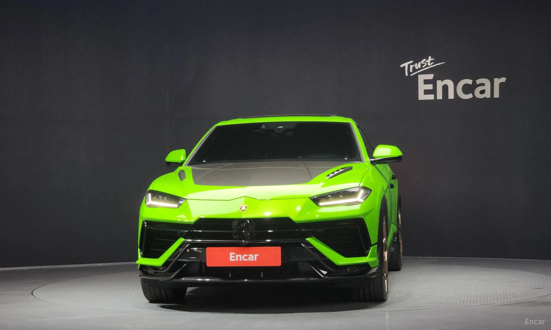 Lamborghini Urus превью 3