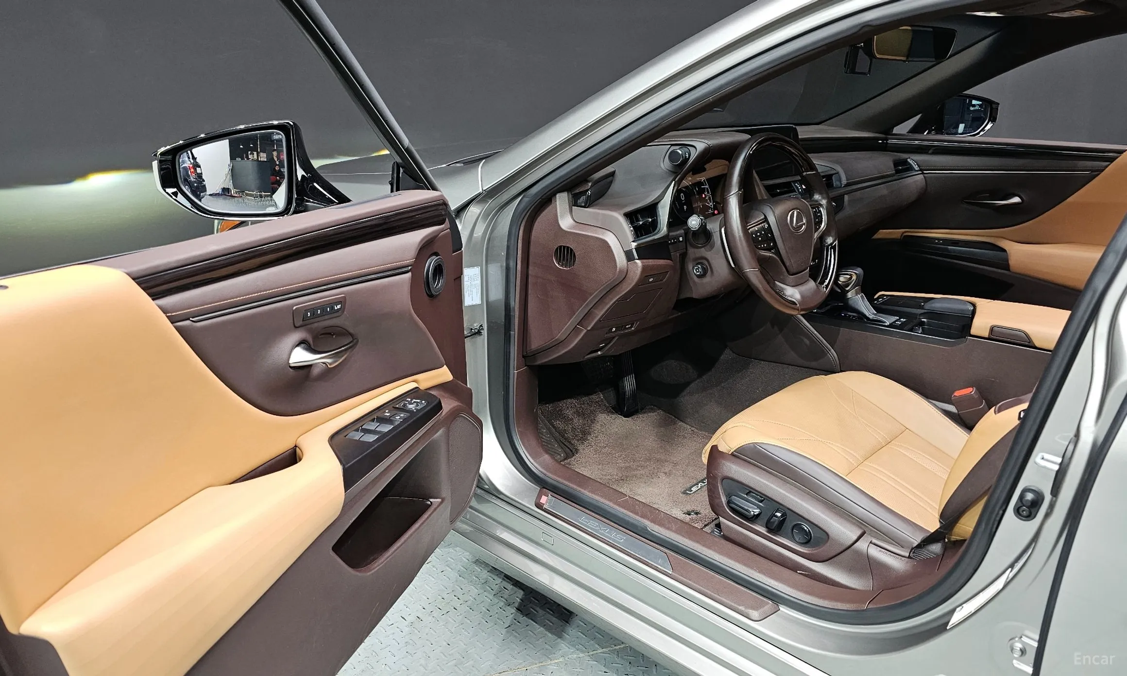 Lexus ES300h 7th Generation превью 10