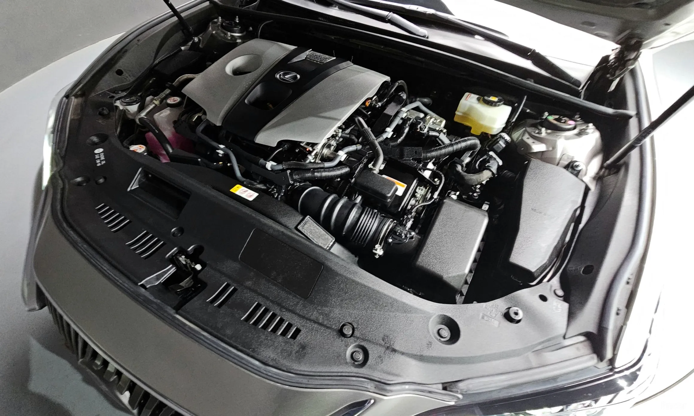 Lexus ES300h 7th Generation превью 6