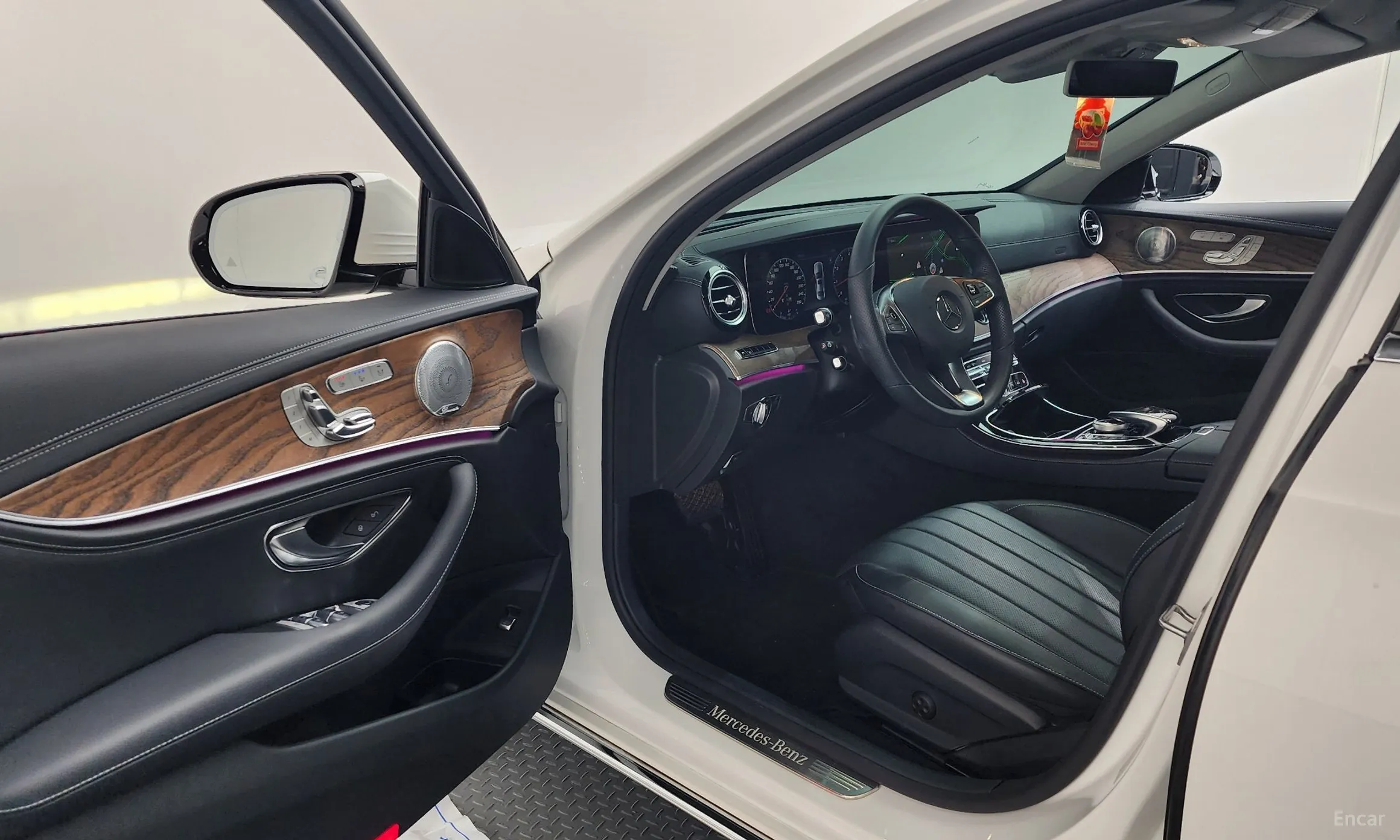 Mercedes Benz E-Class W213 превью 10