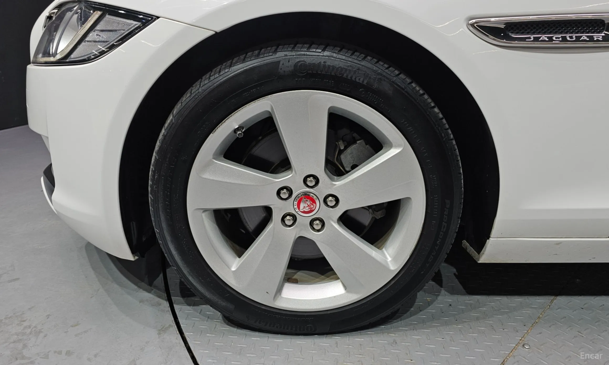 Jaguar XF (x260) превью 5