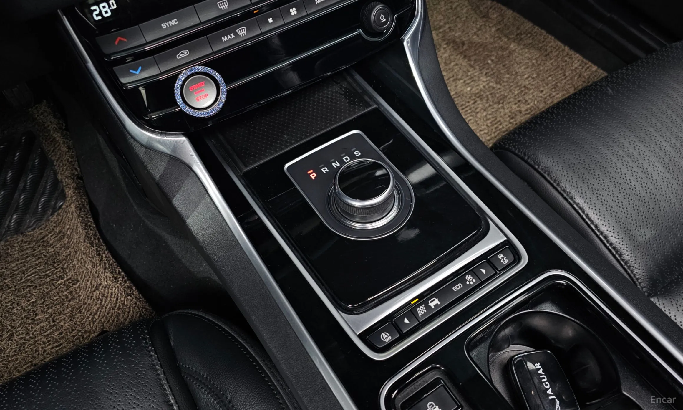 Jaguar XF (x260) превью 9