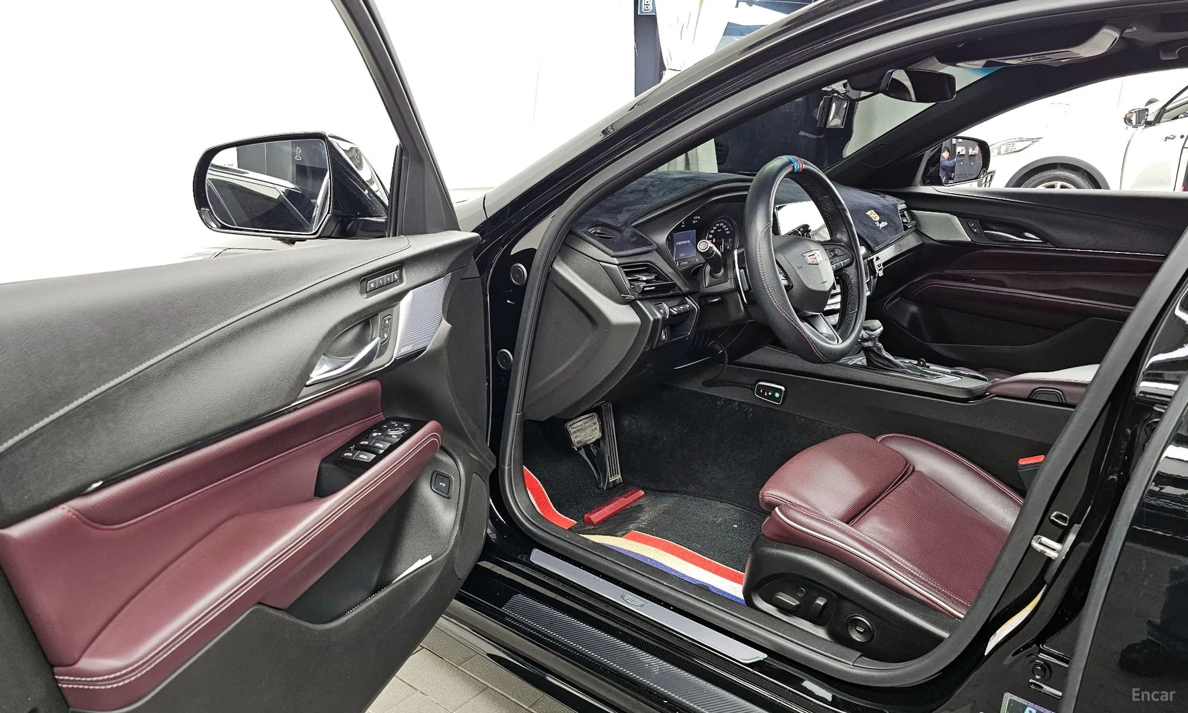 Cadillac CT4 превью 10