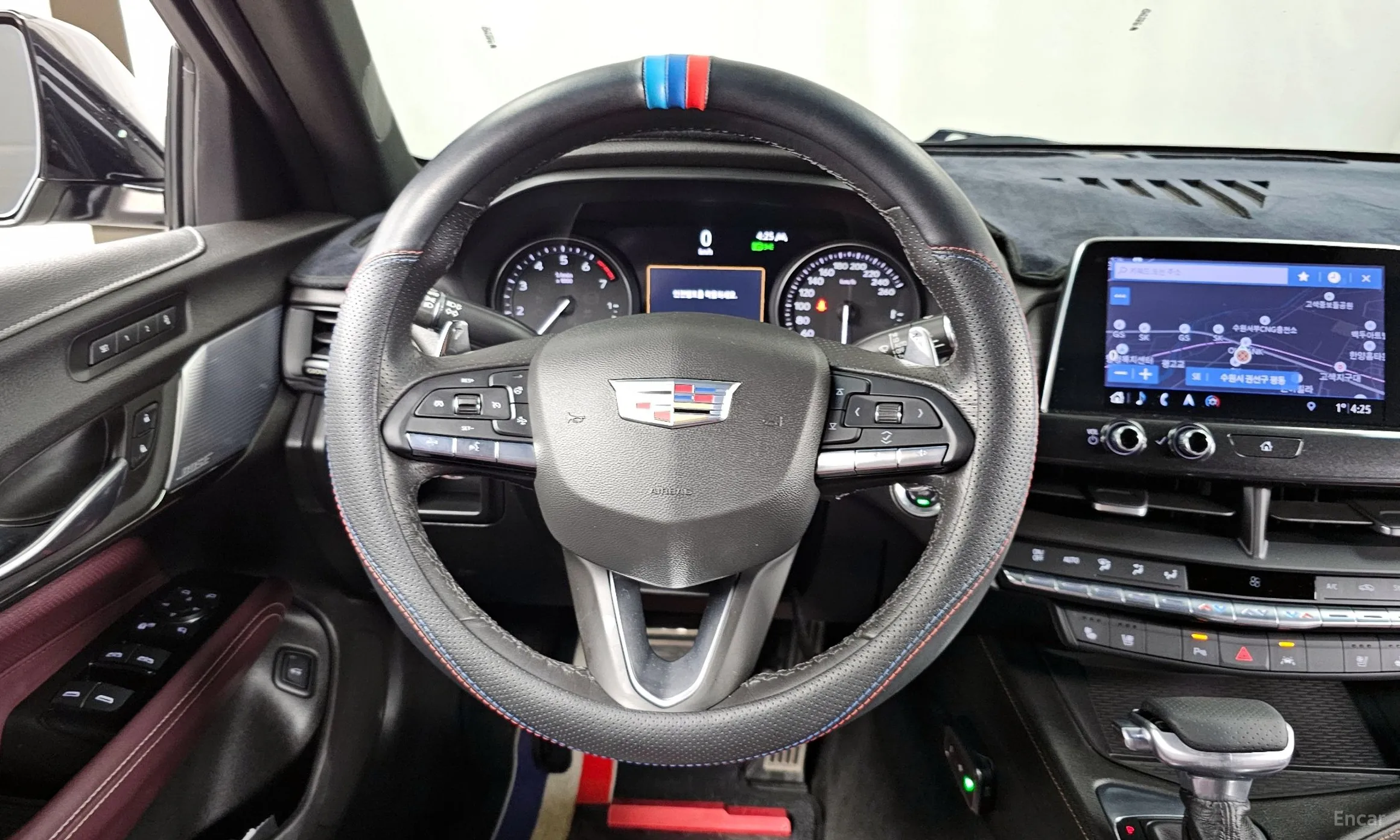 Cadillac CT4 превью 13