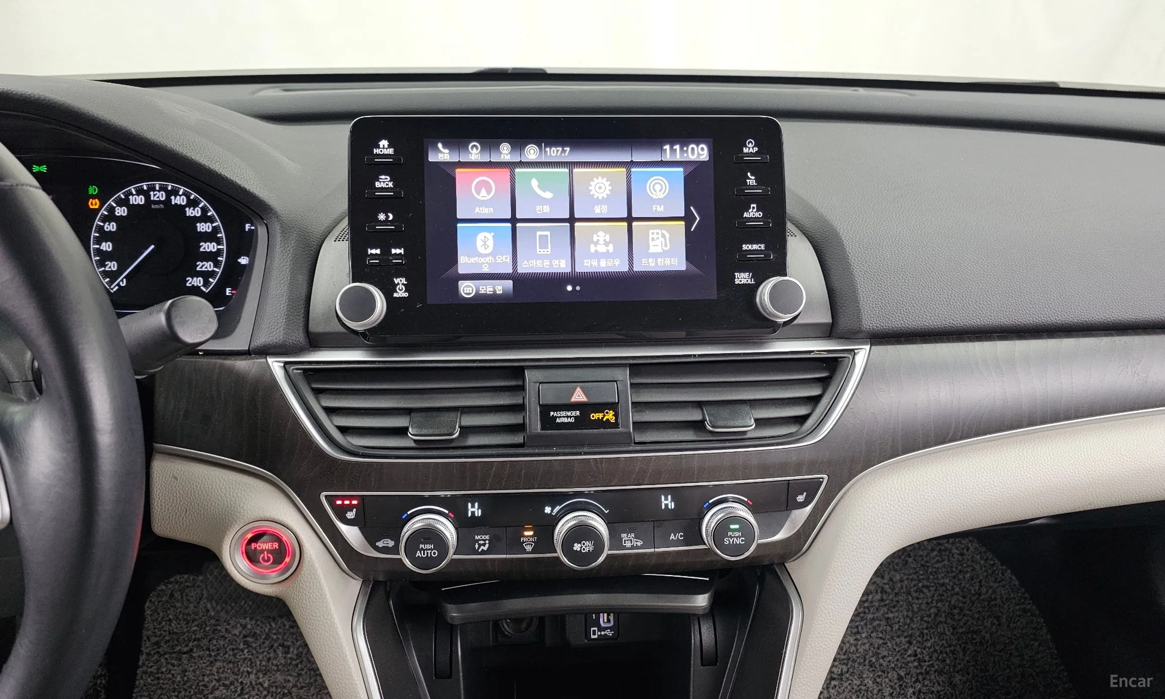 Honda Accord 10th Generation превью 14