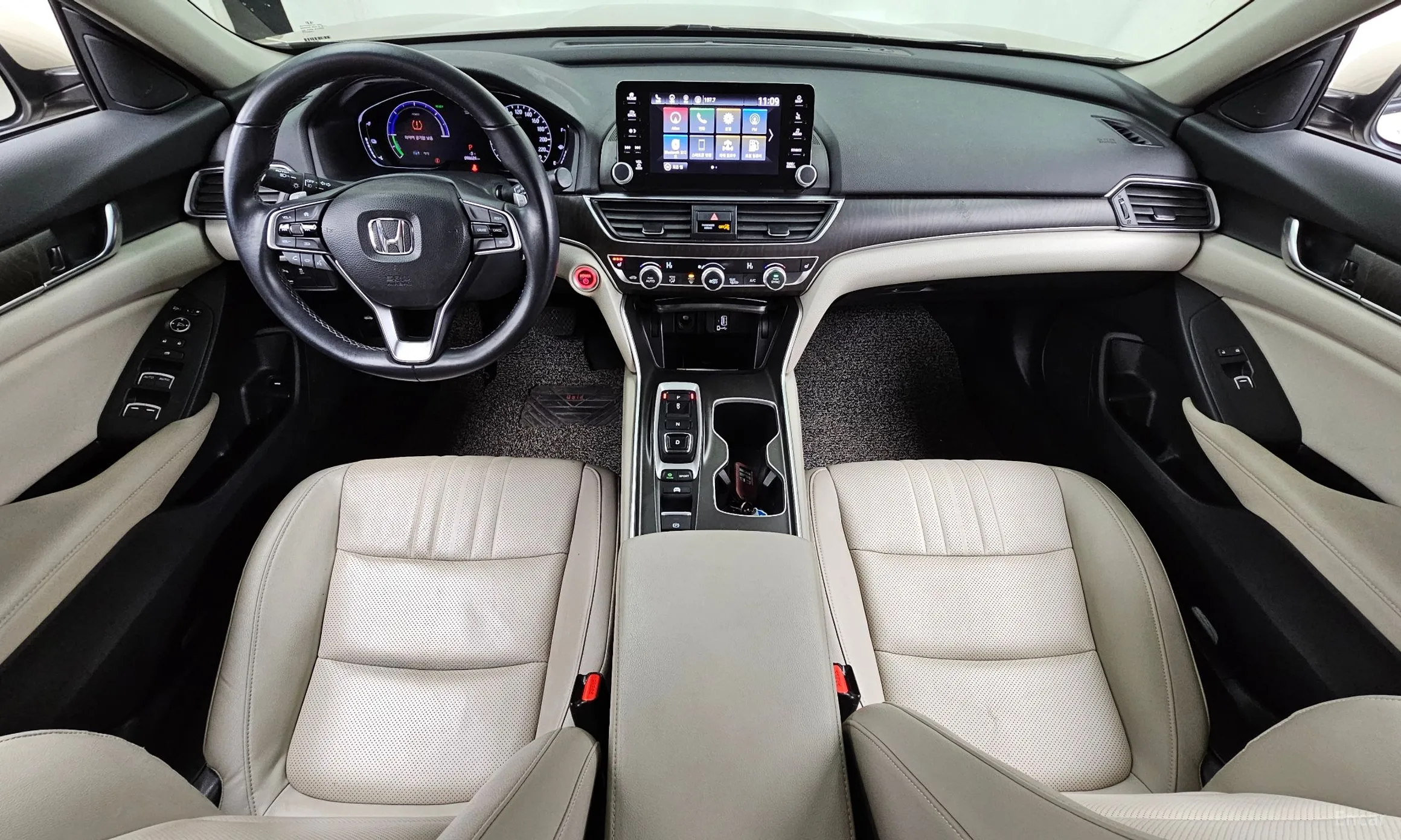 Honda Accord 10th Generation превью 7