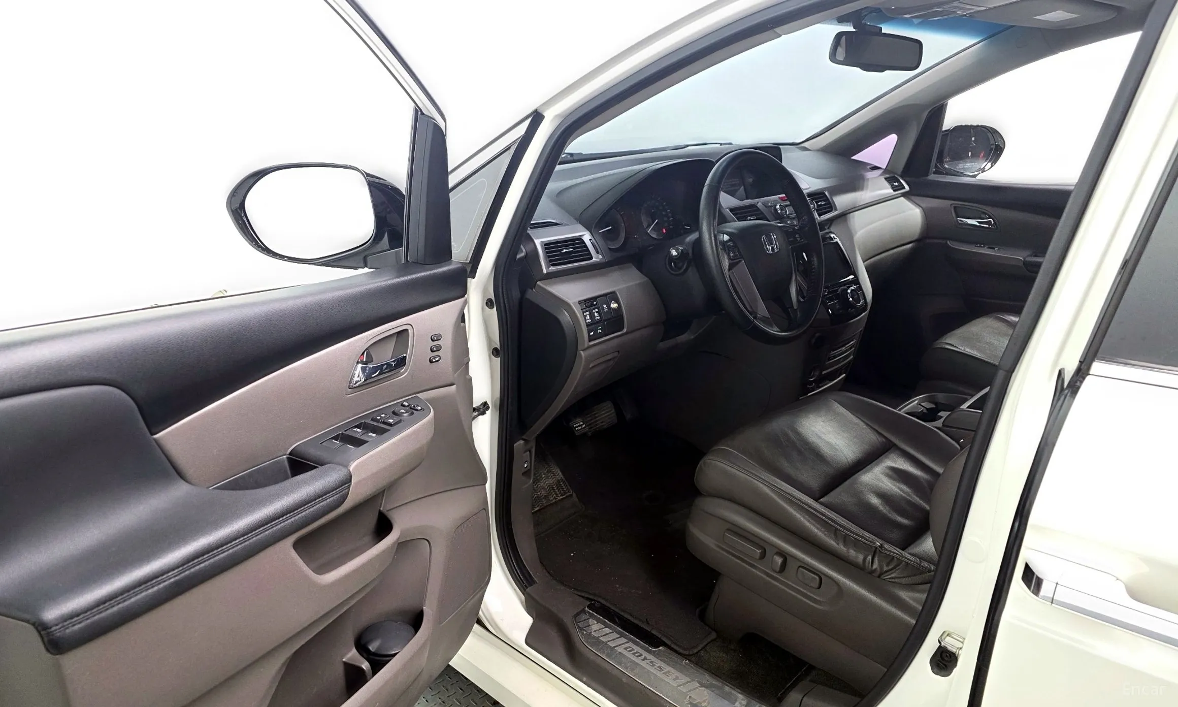 Honda Odyssey превью 10