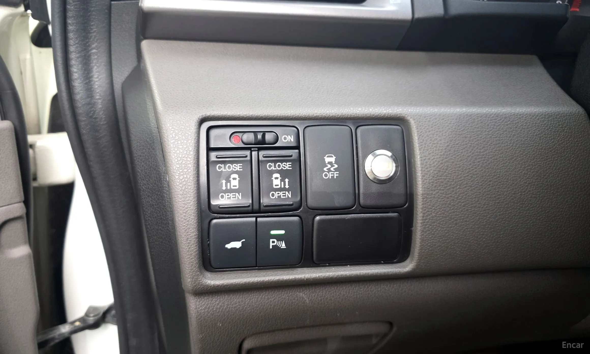 Honda Odyssey превью 16