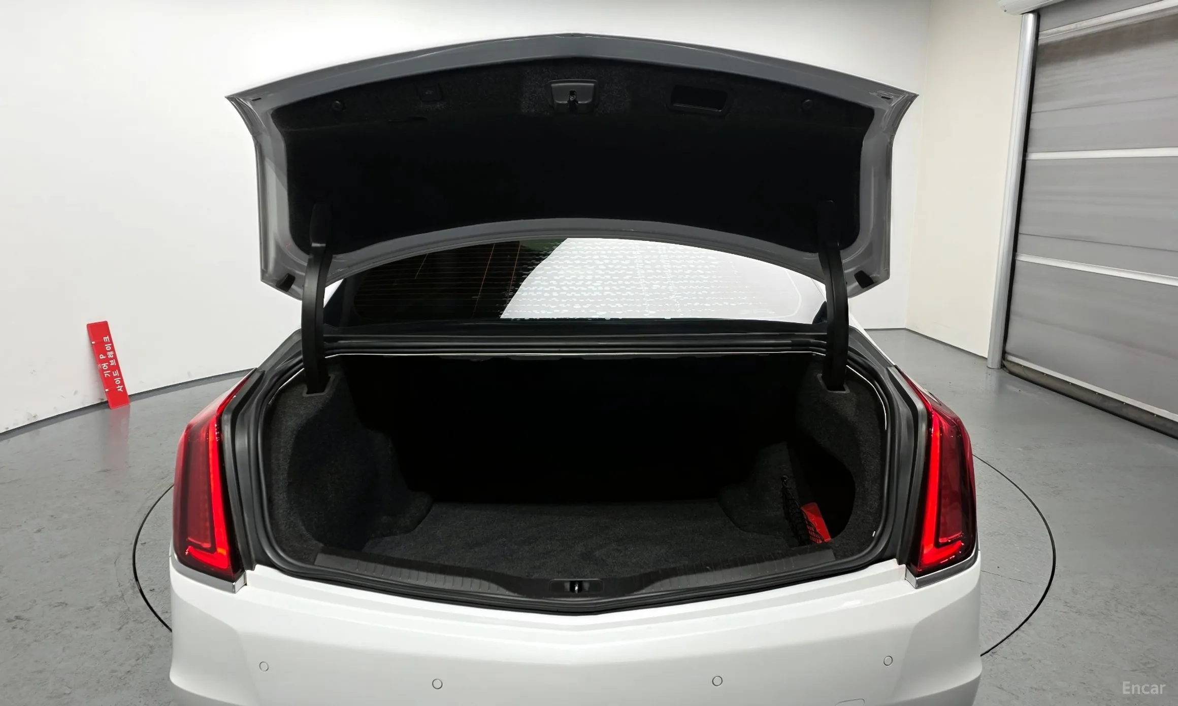 Cadillac CT6 превью 20