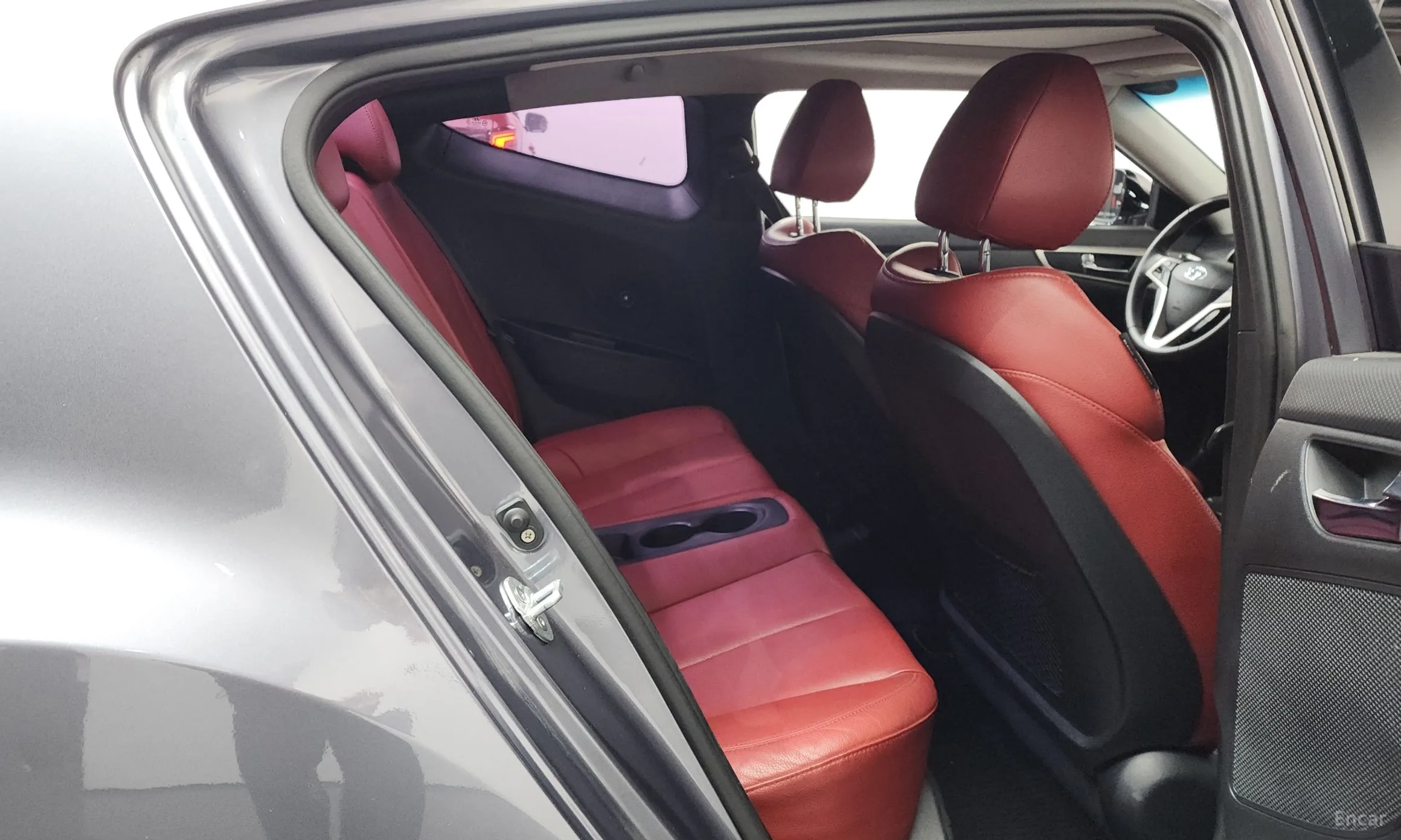 Hyundai Veloster превью 12