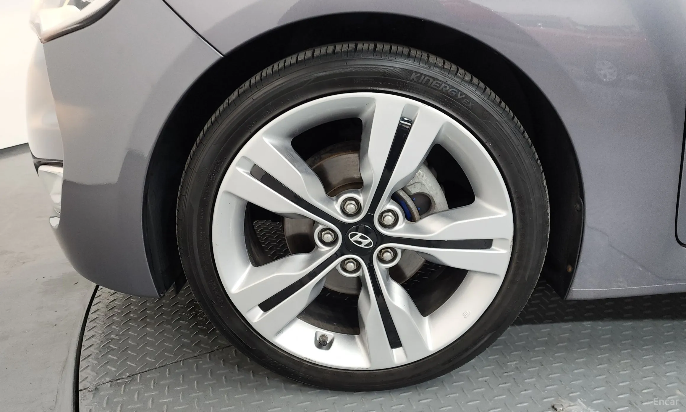 Hyundai Veloster превью 5