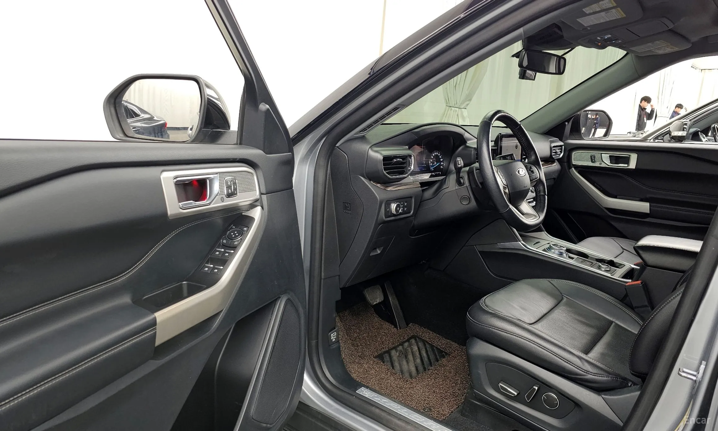 Ford Explorer 6th Generation превью 10
