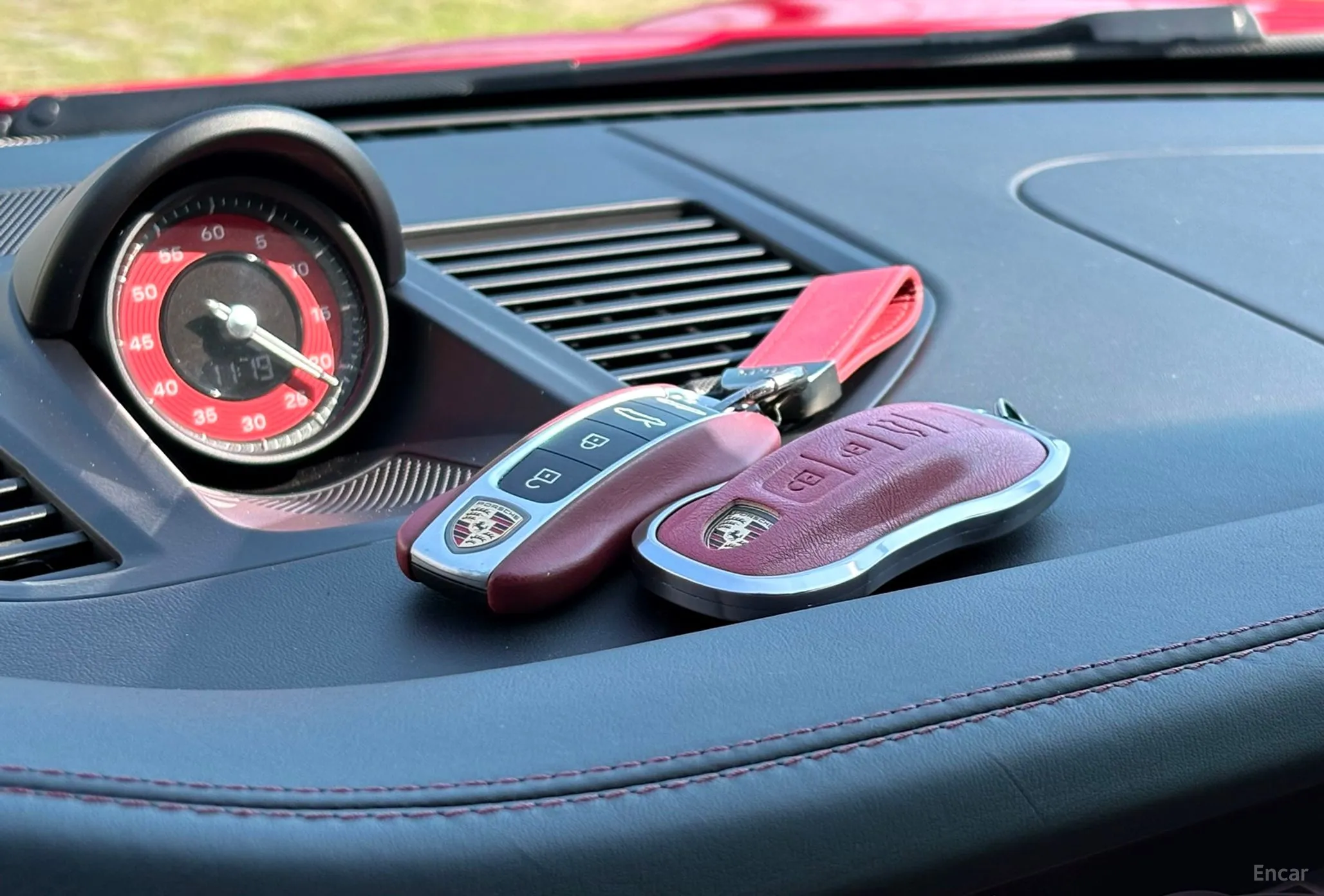Porsche 911 (992) превью 15